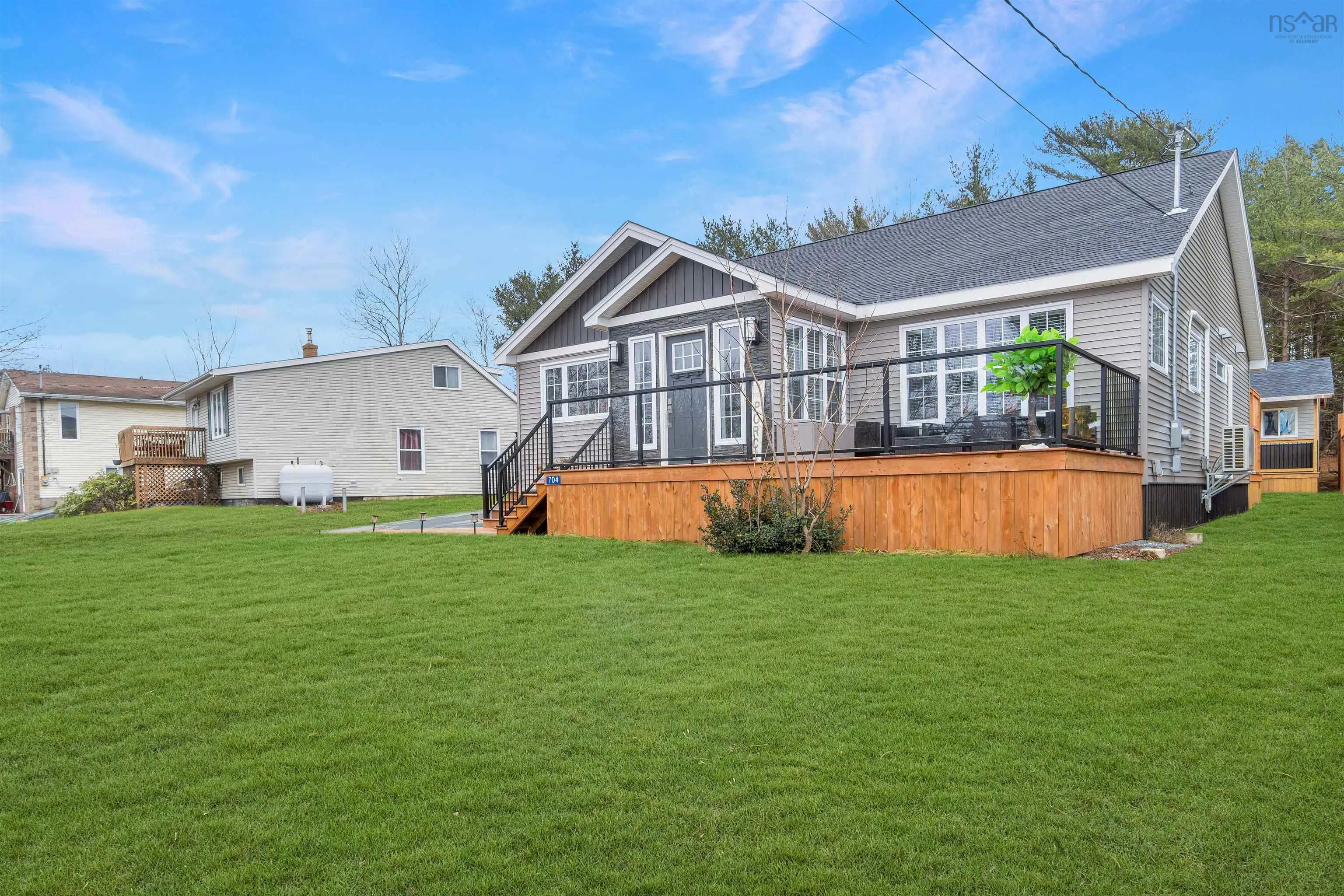 704 Waverley Road, Dartmouth, NS B2X 2G4, 3 Bedrooms Bedrooms, ,2 BathroomsBathrooms,Residential,For Sale,Waverley,202520867