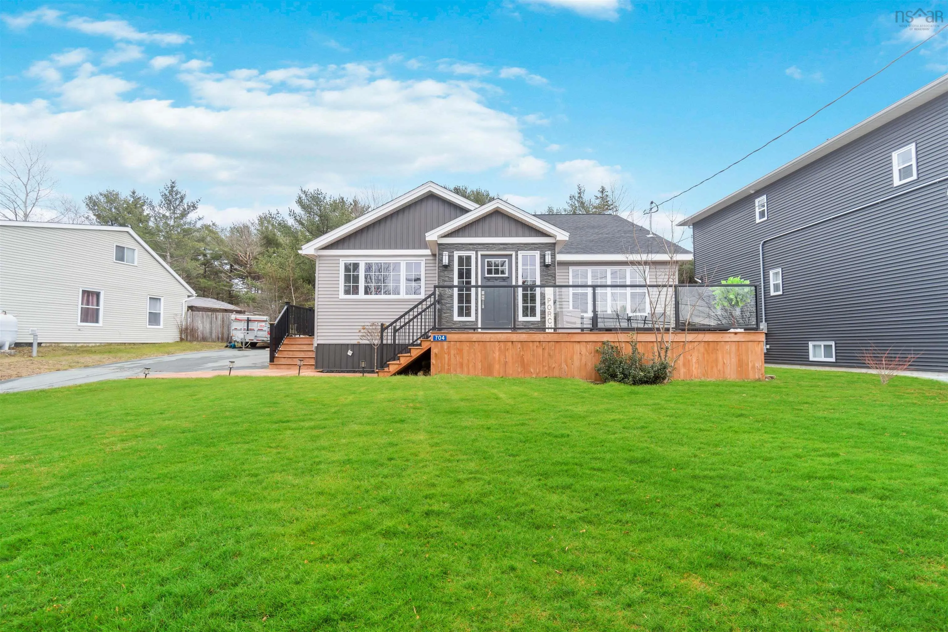 704 Waverley Road, Dartmouth, NS B2X 2G4, 3 Bedrooms Bedrooms, ,2 BathroomsBathrooms,Residential,For Sale,Waverley,202520867