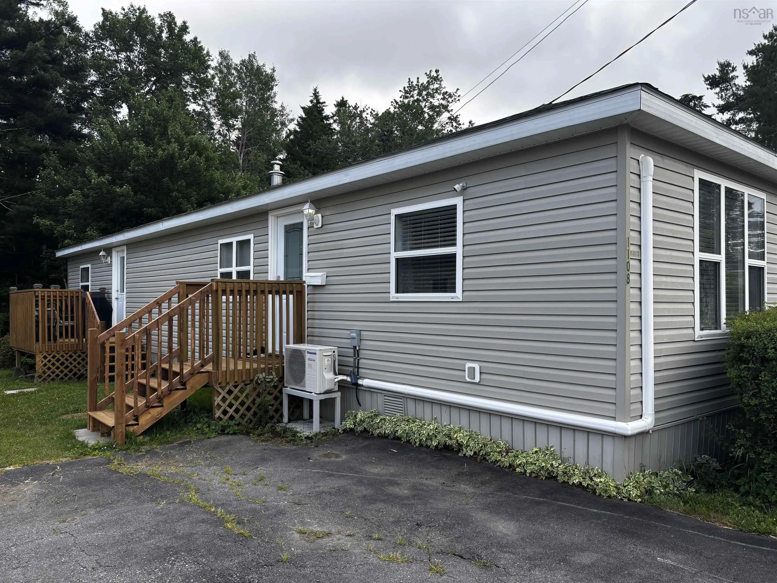1108 Susan Drive, Beaver Bank, NS B4E 1P1, 2 Bedrooms Bedrooms, ,1 BathroomBathrooms,Residential,For Sale,Susan,202518104