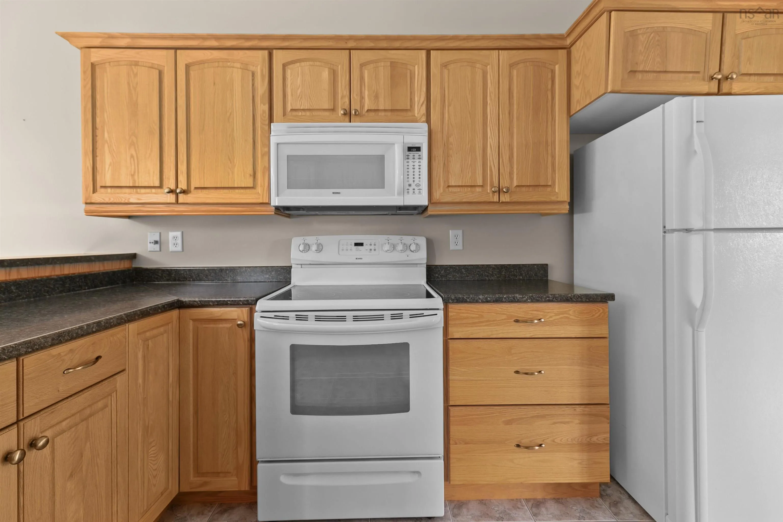 314 Portland Hills Drive, Dartmouth, NS B2W 6R3, 4 Bedrooms Bedrooms, ,3 BathroomsBathrooms,Residential,For Sale,Portland Hills,202520563