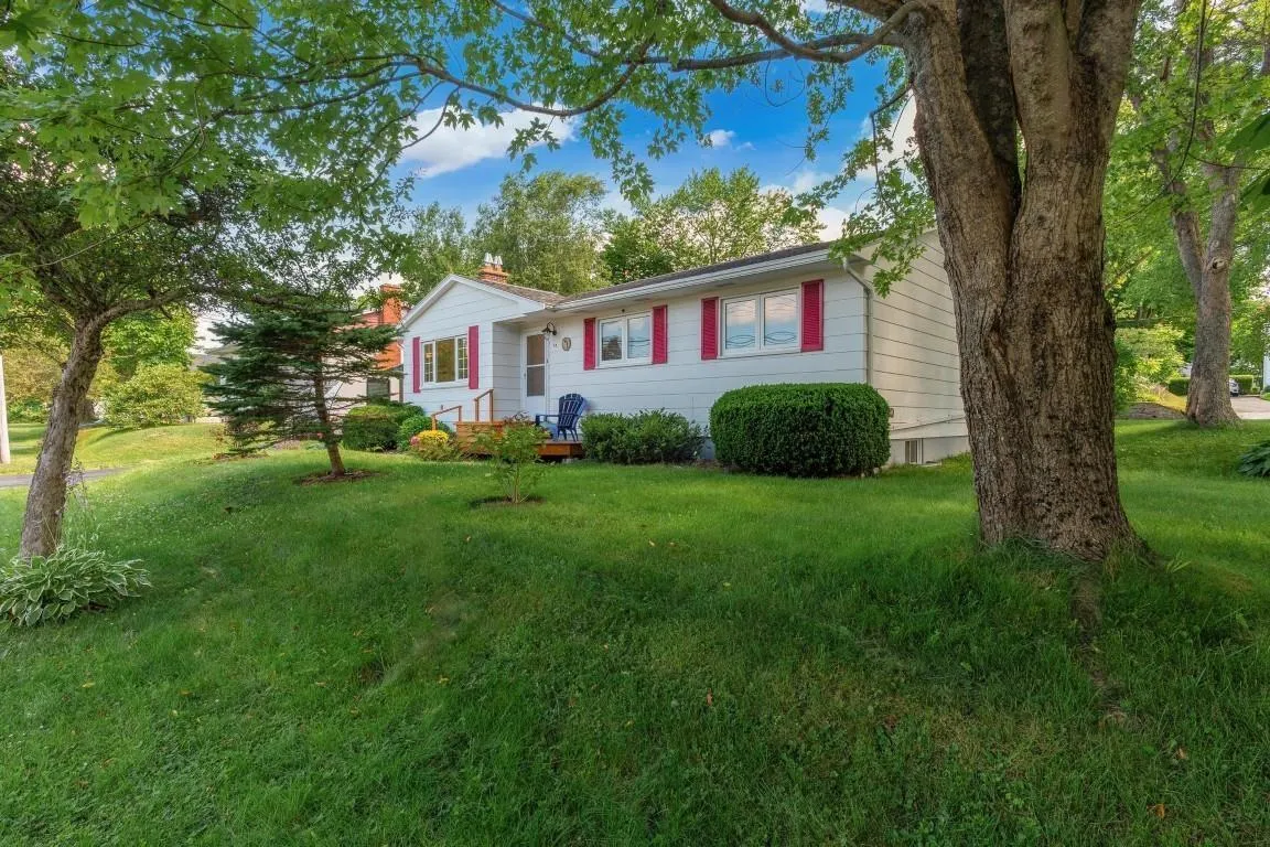 37 Robert Drive, Dartmouth, NS B2W 2A2, 3 Bedrooms Bedrooms, ,1 BathroomBathrooms,Residential,For Sale,Robert,202520587