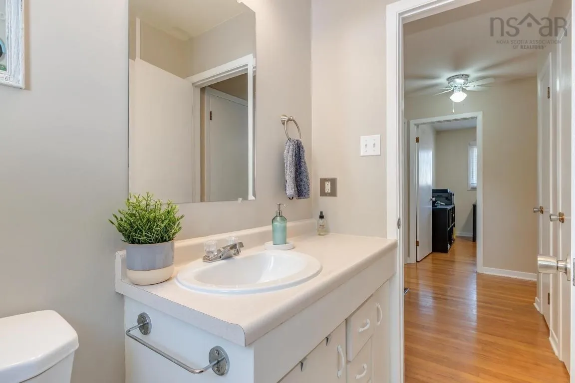 37 Robert Drive, Dartmouth, NS B2W 2A2, 3 Bedrooms Bedrooms, ,1 BathroomBathrooms,Residential,For Sale,Robert,202520587