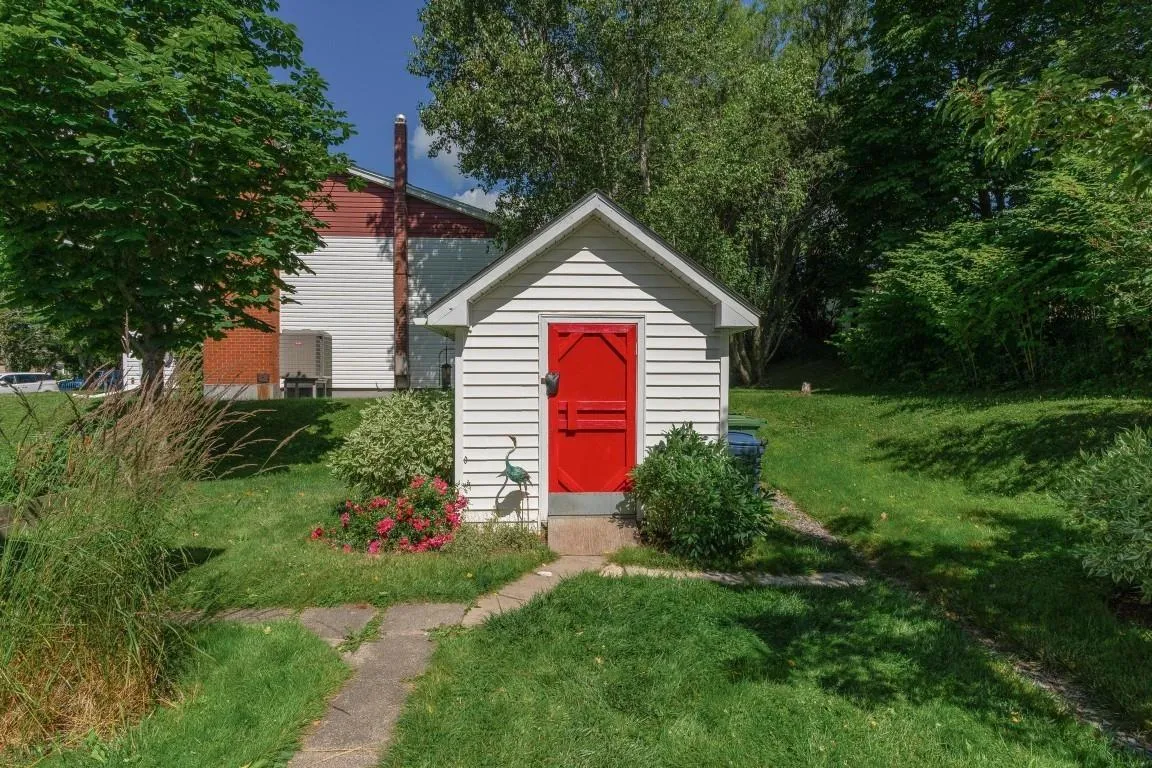 37 Robert Drive, Dartmouth, NS B2W 2A2, 3 Bedrooms Bedrooms, ,1 BathroomBathrooms,Residential,For Sale,Robert,202520587