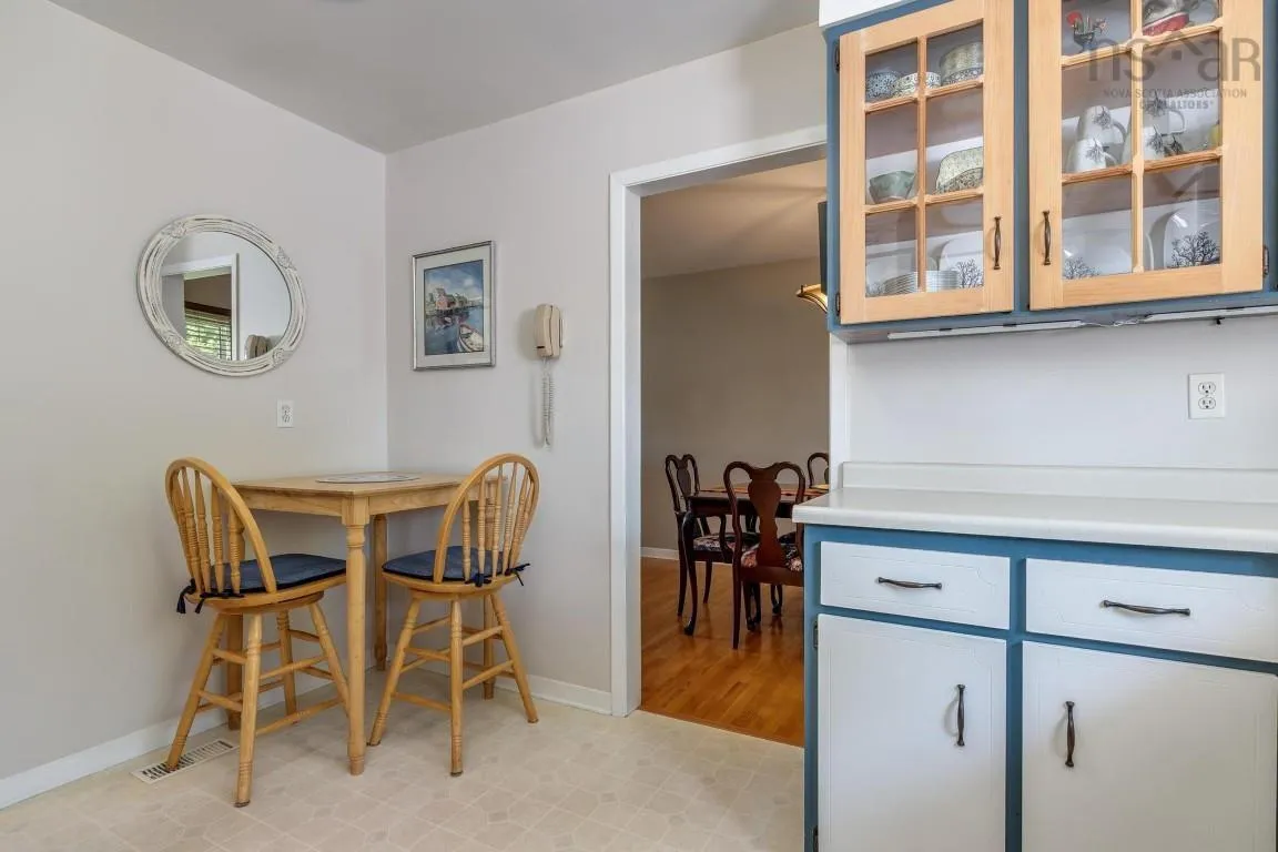37 Robert Drive, Dartmouth, NS B2W 2A2, 3 Bedrooms Bedrooms, ,1 BathroomBathrooms,Residential,For Sale,Robert,202520587