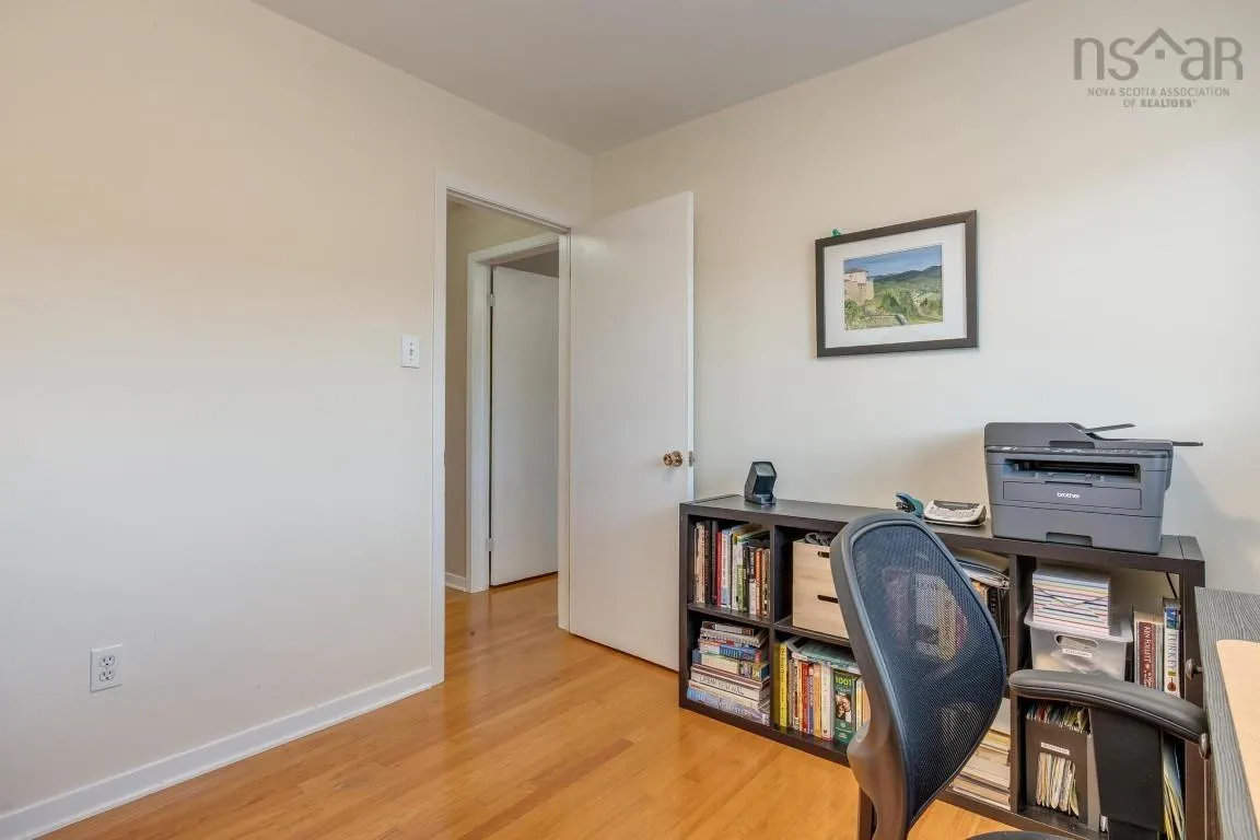 37 Robert Drive, Dartmouth, NS B2W 2A2, 3 Bedrooms Bedrooms, ,1 BathroomBathrooms,Residential,For Sale,Robert,202520587