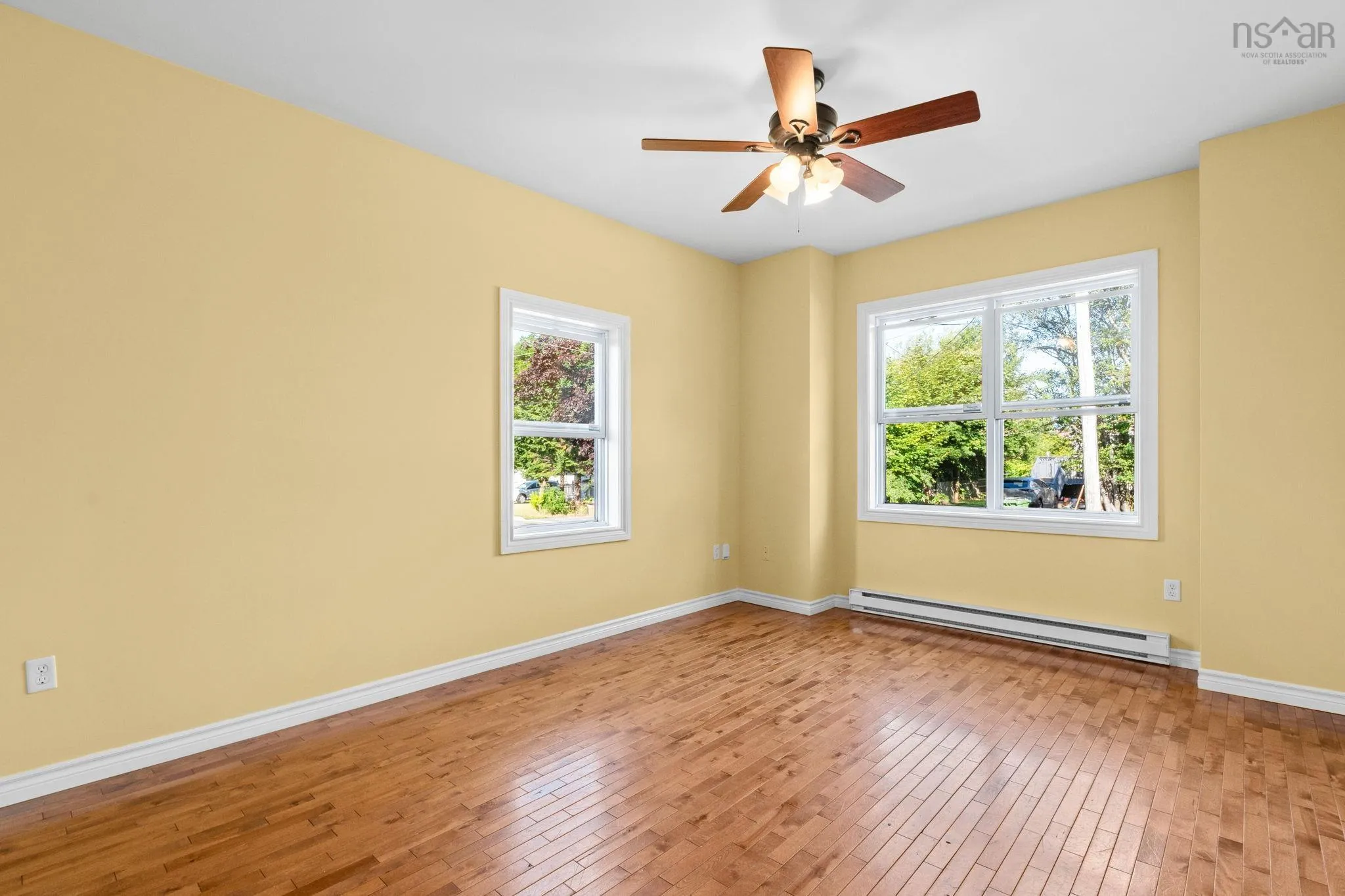 48 Irving Street, Woodside, NS B2W 1K2, 3 Bedrooms Bedrooms, ,2 BathroomsBathrooms,Residential,For Sale,Irving,202522320