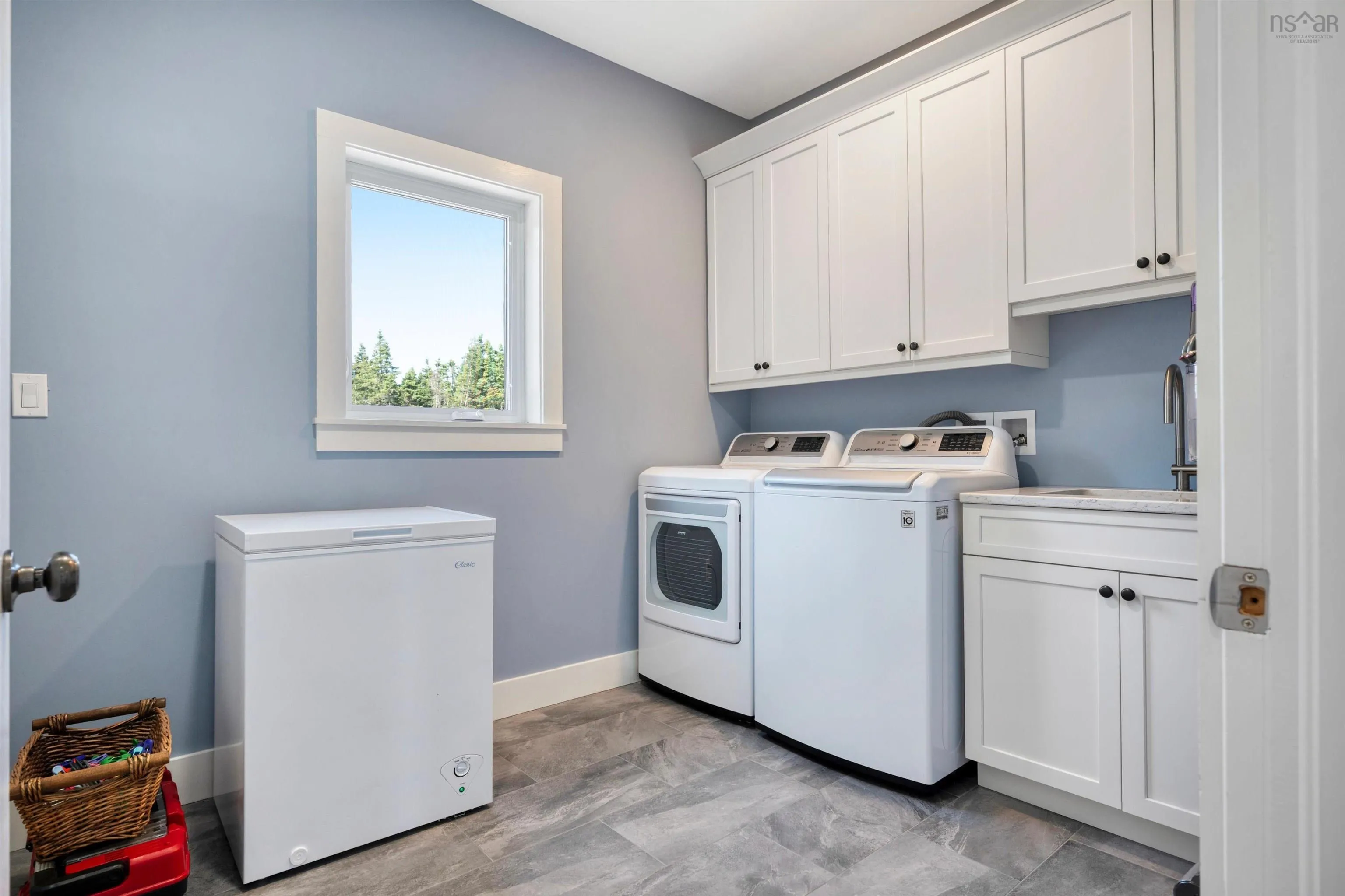 18 Woodlot Lane, Kingsburg, NS B0J 2X0, 3 Bedrooms Bedrooms, ,2 BathroomsBathrooms,Residential,For Sale,Woodlot,202519851