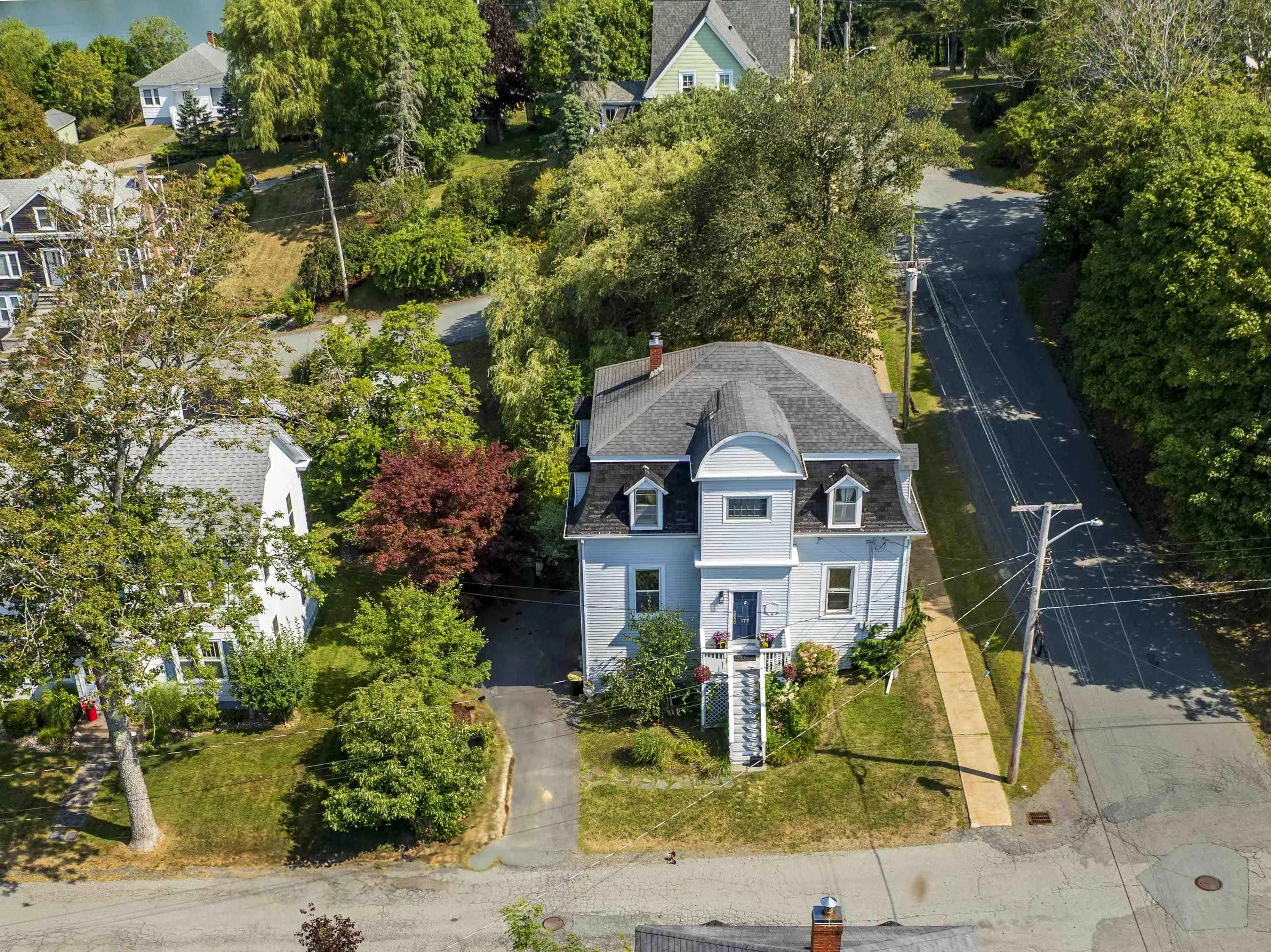 177 York Street, Lunenburg, NS B0J 2C0, 4 Bedrooms Bedrooms, ,2 BathroomsBathrooms,Residential,For Sale,York,202520892