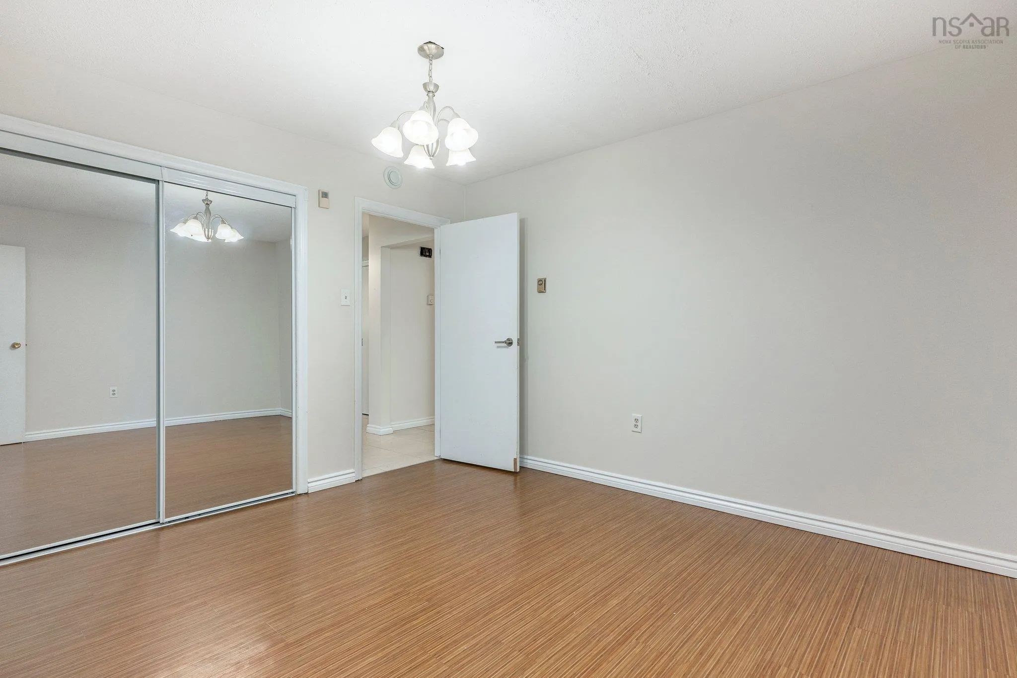 6926 - 6932 Mumford Road, Halifax Ns B3l 2h5, 9 Bedrooms Bedrooms, ,Residential Income,For Sale,Mumford,202424995