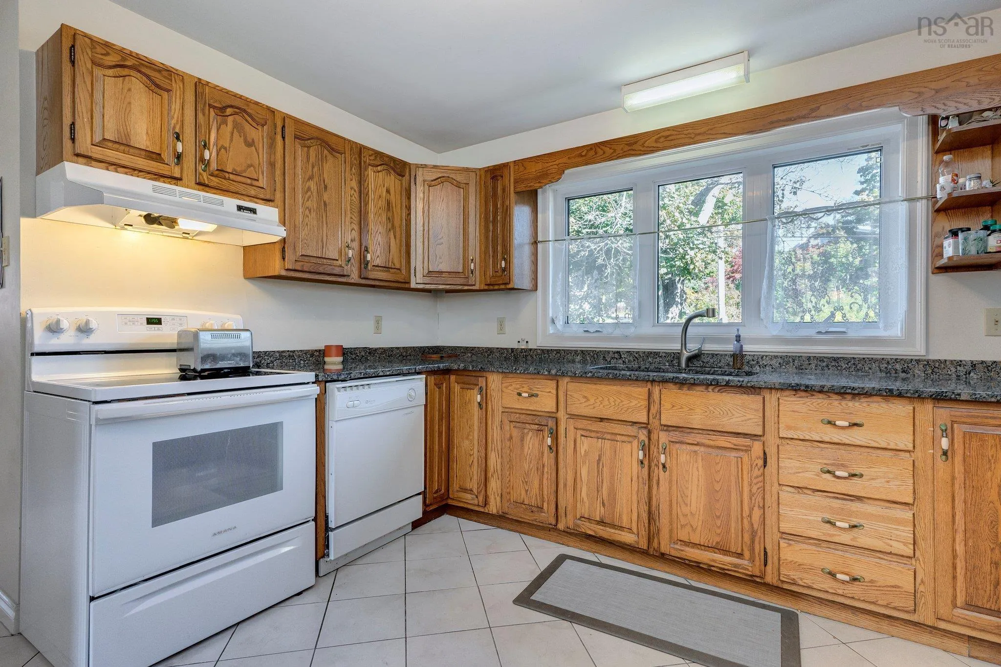 6926 - 6932 Mumford Road, Halifax Ns B3l 2h5, 9 Bedrooms Bedrooms, ,Residential Income,For Sale,Mumford,202424995