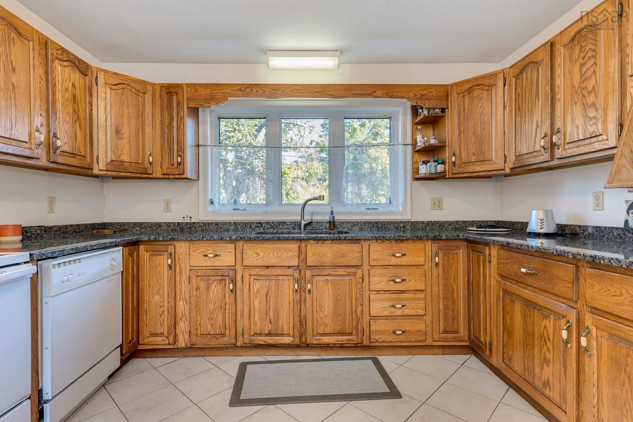 6926 - 6932 Mumford Road, Halifax Ns B3l 2h5, 9 Bedrooms Bedrooms, ,Residential Income,For Sale,Mumford,202424995