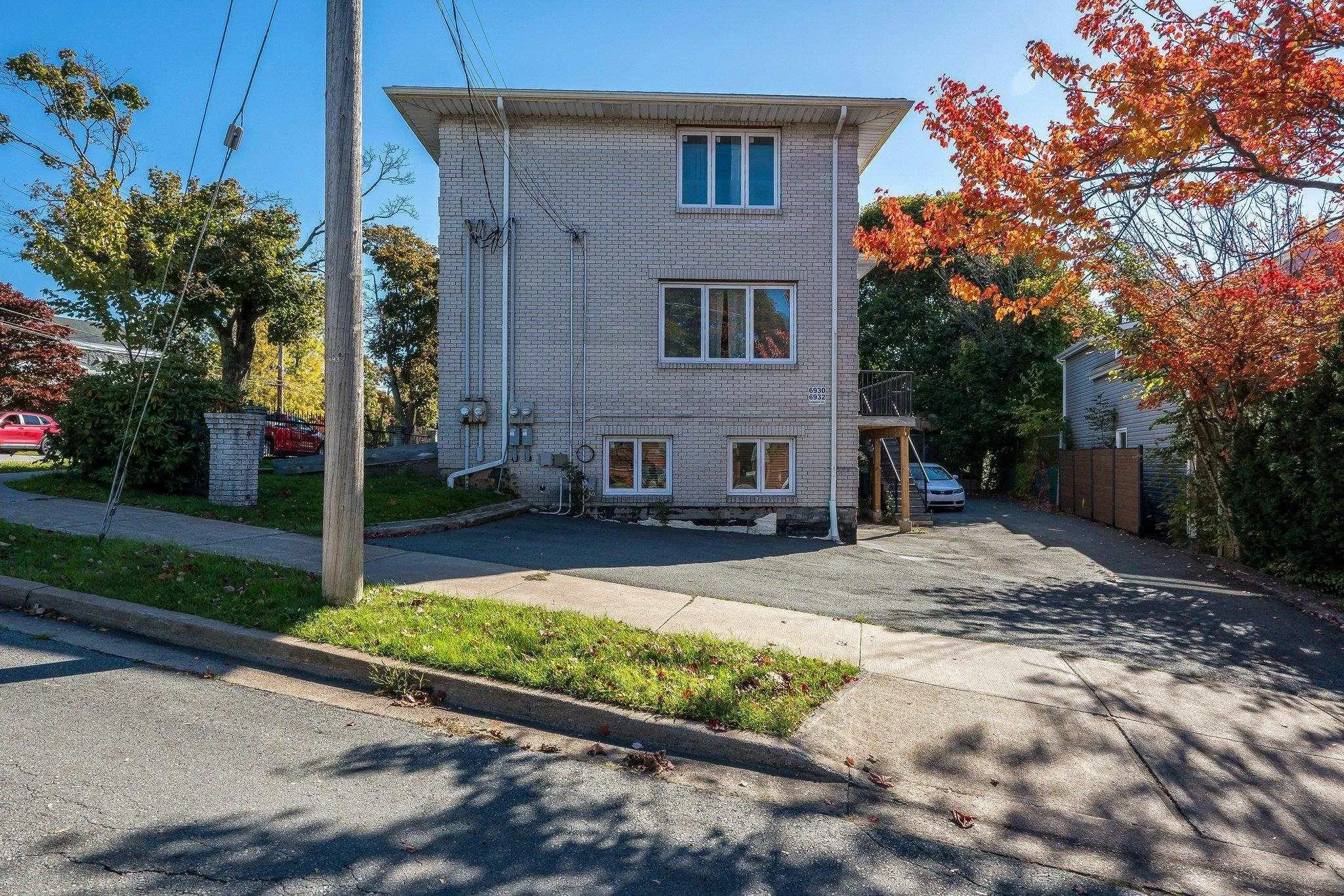 6926 - 6932 Mumford Road, Halifax Ns B3l 2h5, 9 Bedrooms Bedrooms, ,Residential Income,For Sale,Mumford,202424995