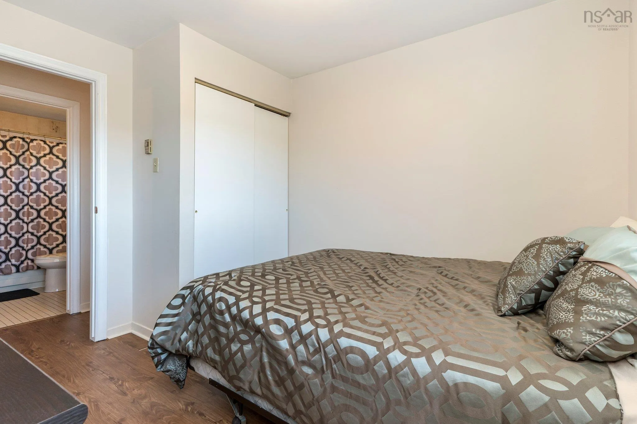 6926 - 6932 Mumford Road, Halifax Ns B3l 2h5, 9 Bedrooms Bedrooms, ,Residential Income,For Sale,Mumford,202424995