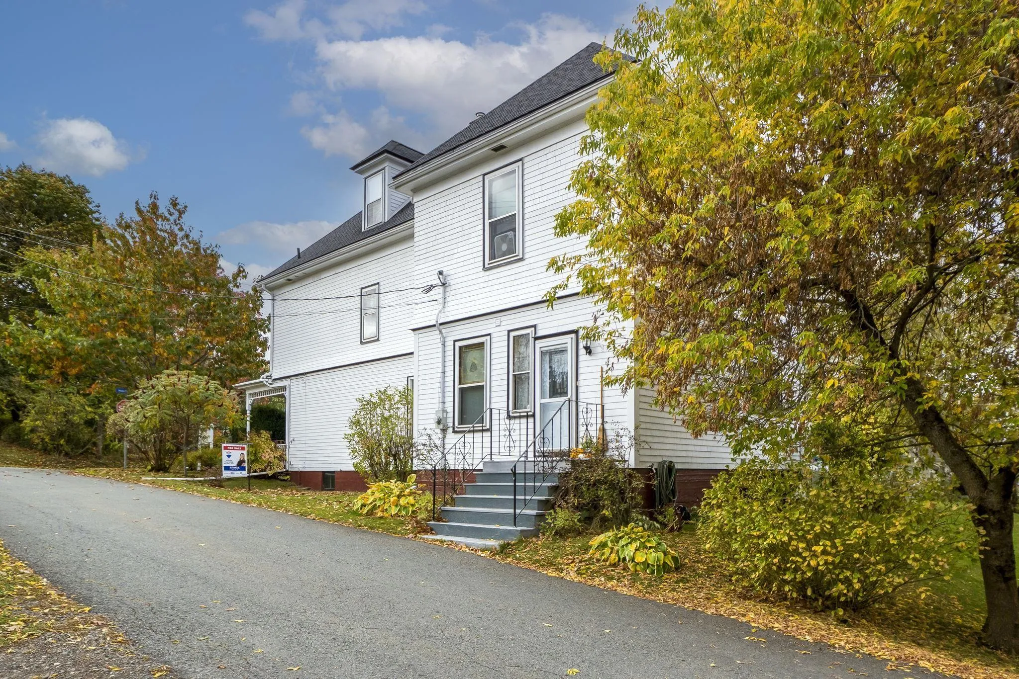 138 Main Street, Stewiacke Ns B0n 2j0, 4 Bedrooms Bedrooms, ,4 BathroomsBathrooms,Residential,For Sale,Main,202510364