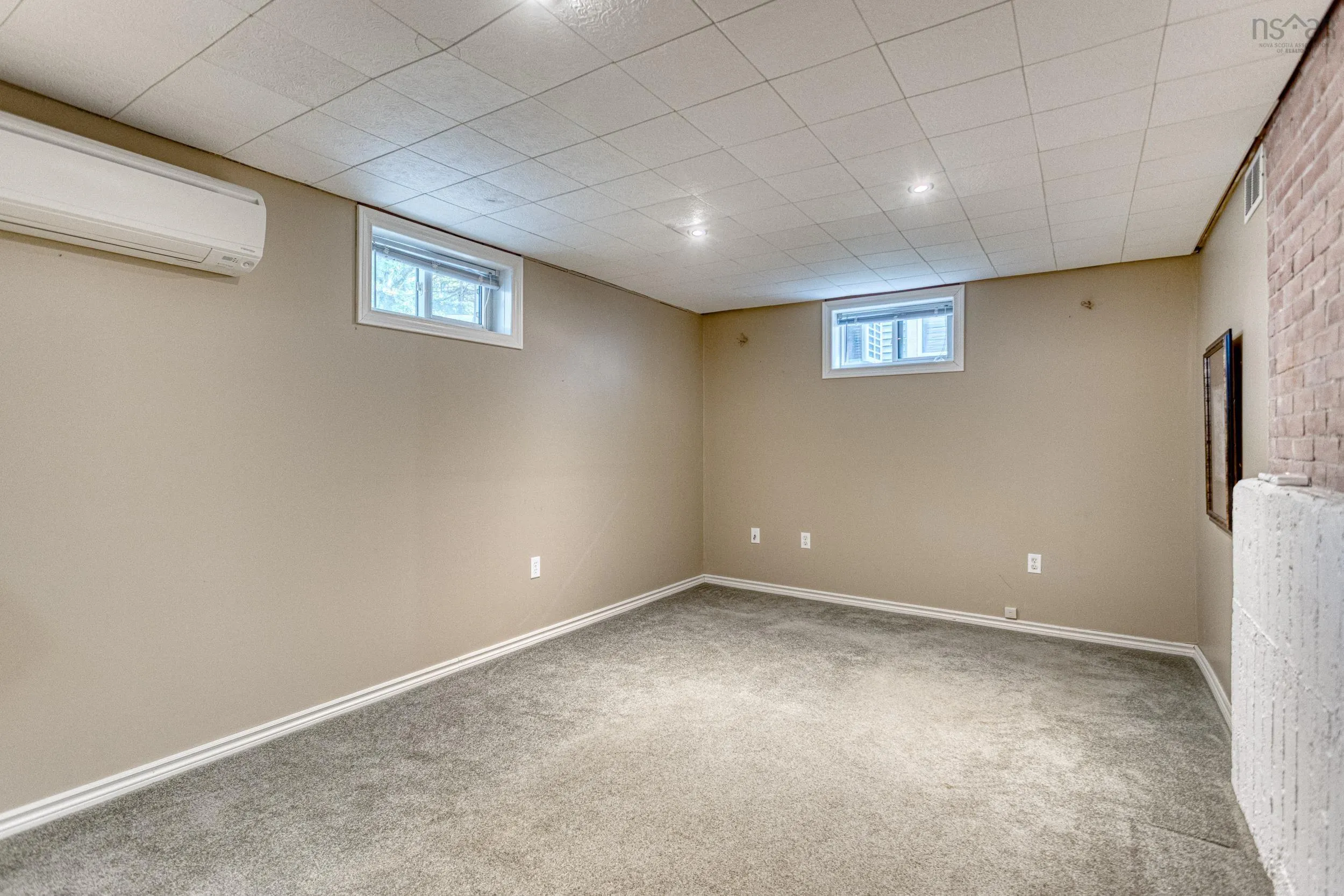 53 Milverton Road, Dartmouth, NS B2Y 0A8, 3 Bedrooms Bedrooms, ,1 BathroomBathrooms,Residential,For Sale,Milverton,202523123