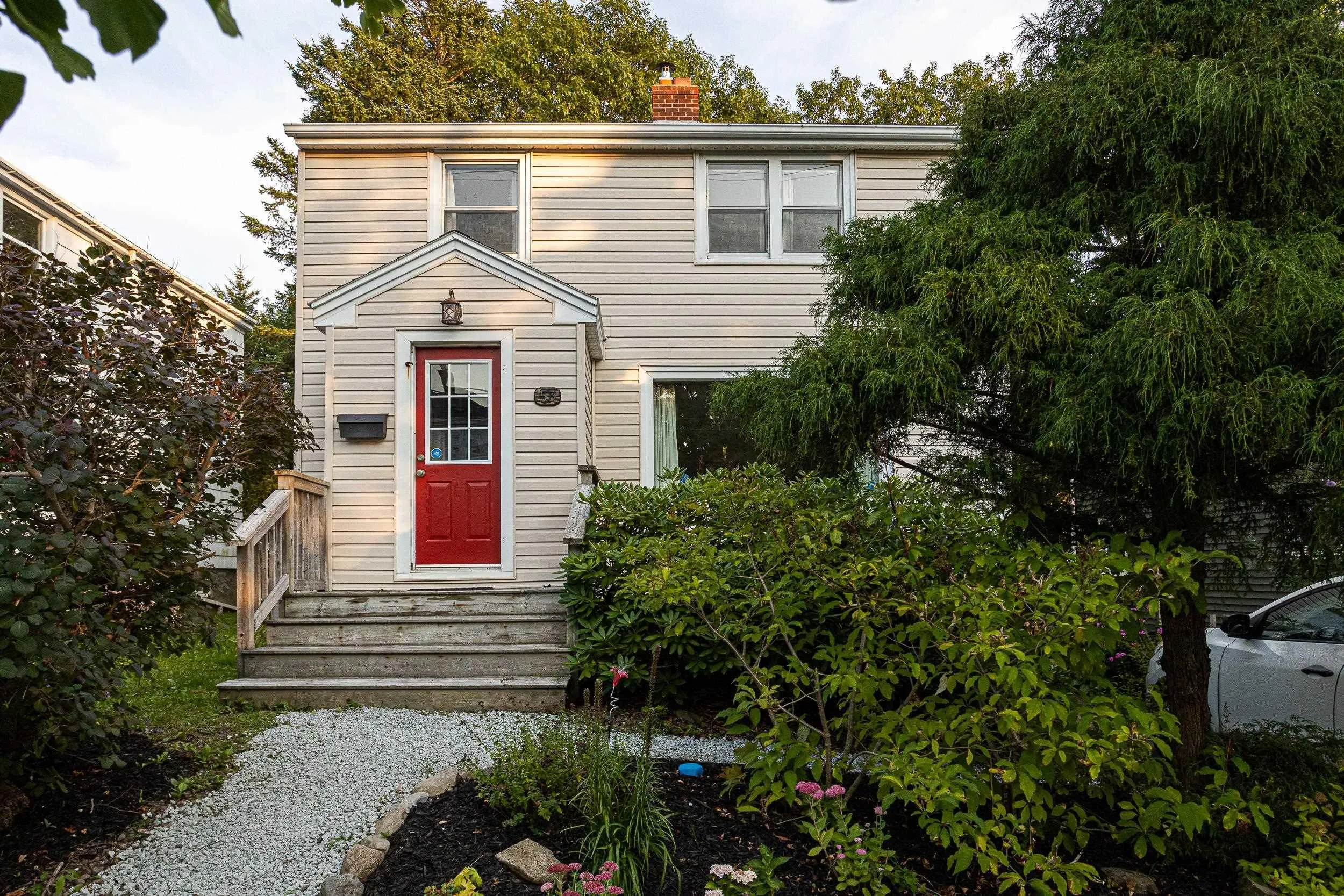 53 Milverton Road, Dartmouth, NS B2Y 0A8, 3 Bedrooms Bedrooms, ,1 BathroomBathrooms,Residential,For Sale,Milverton,202523123