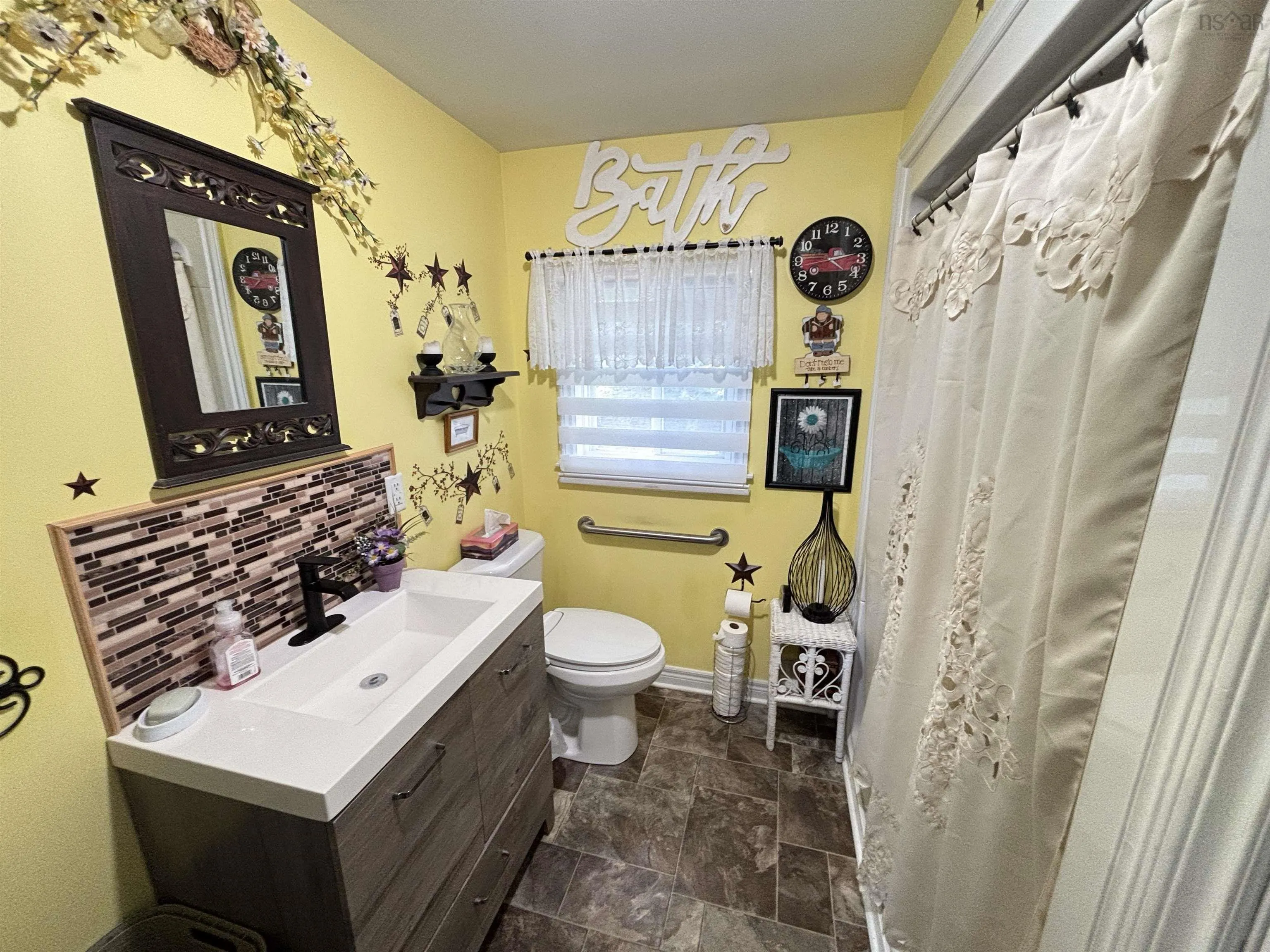 46 Quarry Road, Glace Bay, NS B1A 1G1, 3 Bedrooms Bedrooms, ,1 BathroomBathrooms,Residential,For Sale,Quarry,202523246