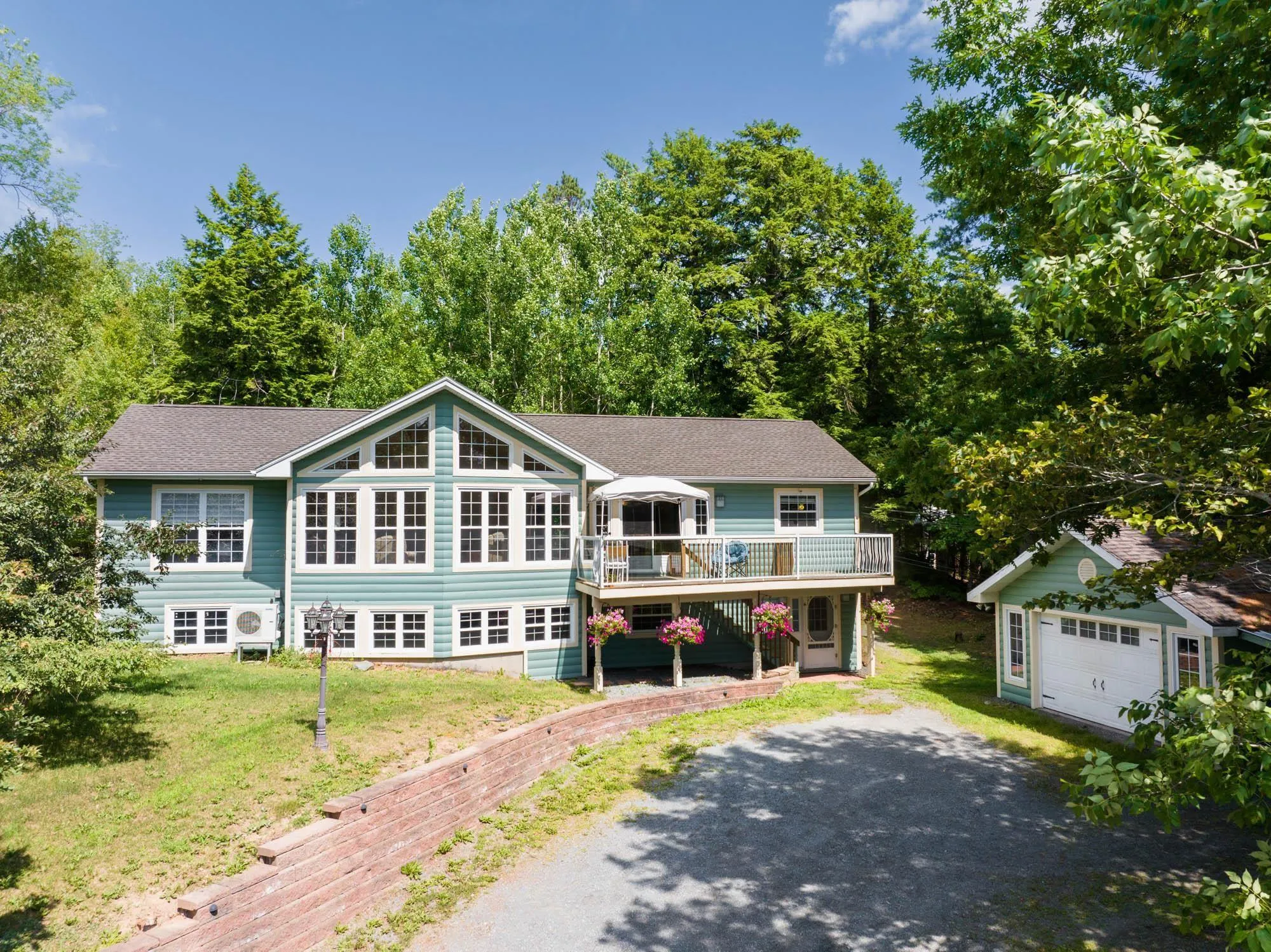 4038 Highway 2, Fletchers Lake, NS B2T 1A3, 5 Bedrooms Bedrooms, ,3 BathroomsBathrooms,Residential,For Sale,Highway 2,202518576