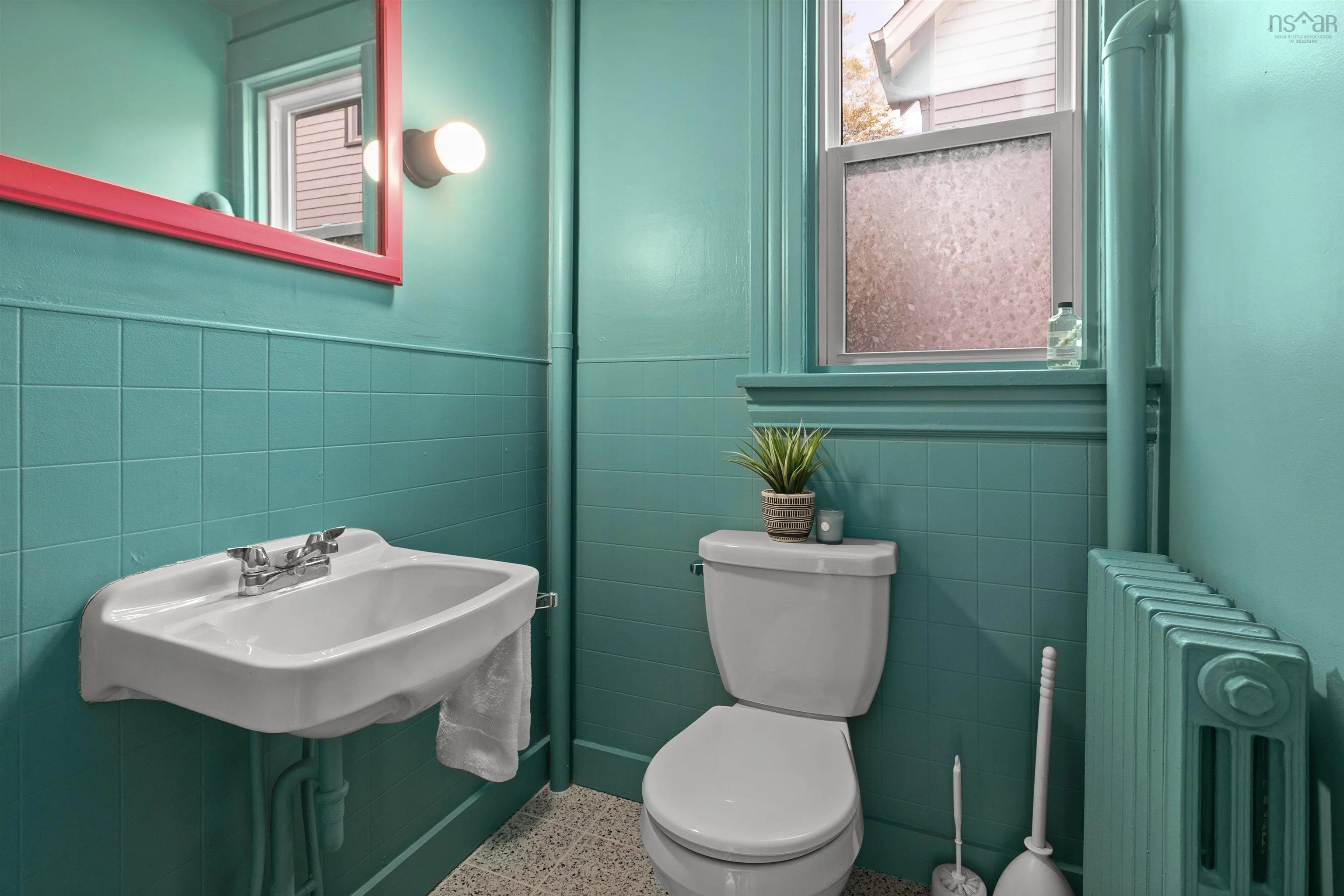 11 James Street, Dartmouth, NS B2Y 1R1, 3 Bedrooms Bedrooms, ,2 BathroomsBathrooms,Residential,For Sale,James,202524769