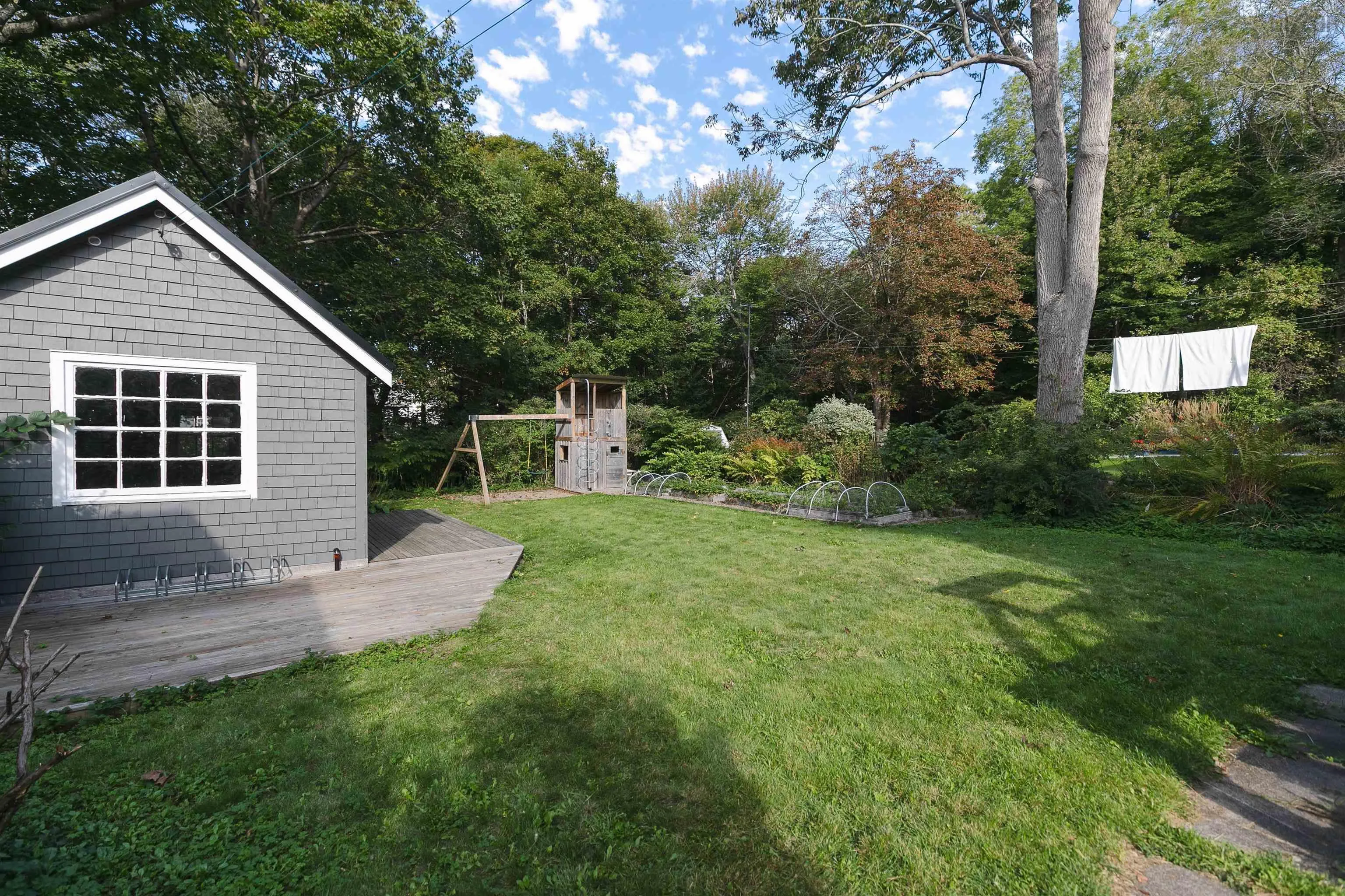 11 James Street, Dartmouth, NS B2Y 1R1, 3 Bedrooms Bedrooms, ,2 BathroomsBathrooms,Residential,For Sale,James,202524769