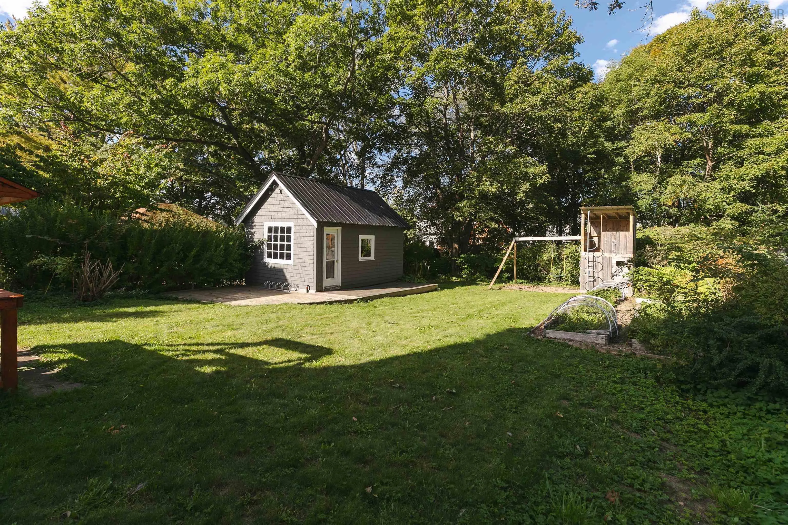 11 James Street, Dartmouth, NS B2Y 1R1, 3 Bedrooms Bedrooms, ,2 BathroomsBathrooms,Residential,For Sale,James,202524769