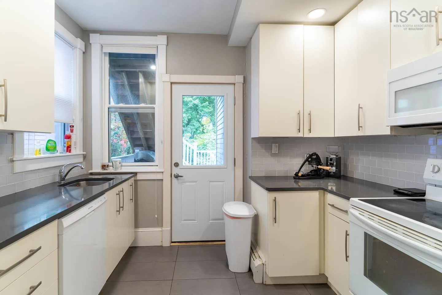 6040 South Street, Halifax Peninsula Ns B3h 1s7, ,Residential Income,For Sale,South,202424817