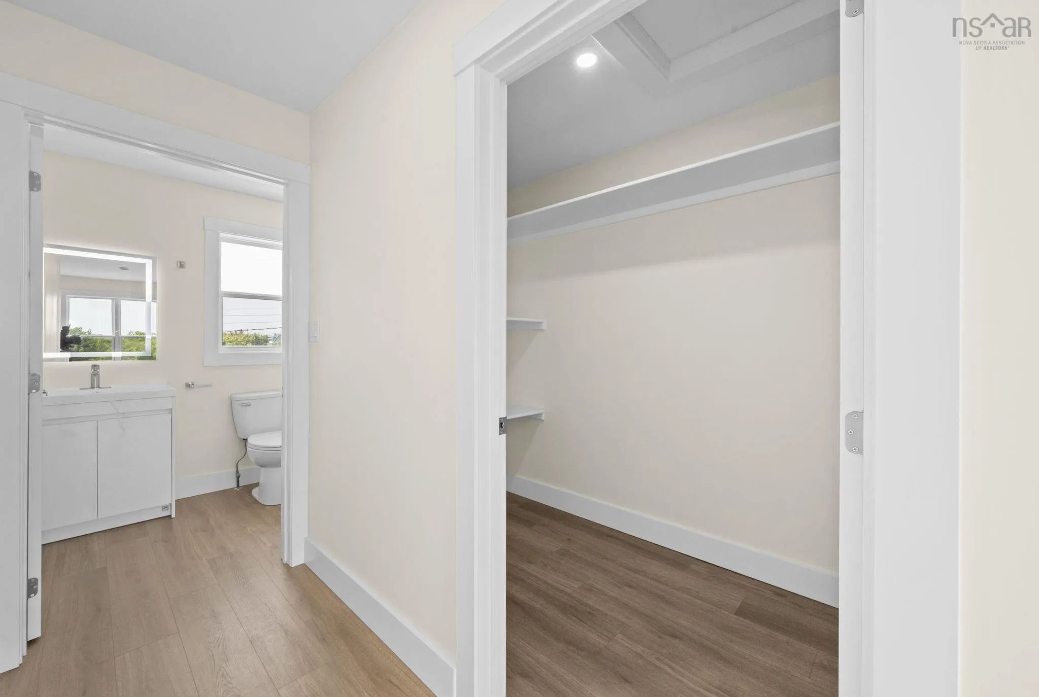 11 Baker Road, Terence Bay, NS B3T 1Y3, 3 Bedrooms Bedrooms, ,3 BathroomsBathrooms,Residential,For Sale,Baker,202518490