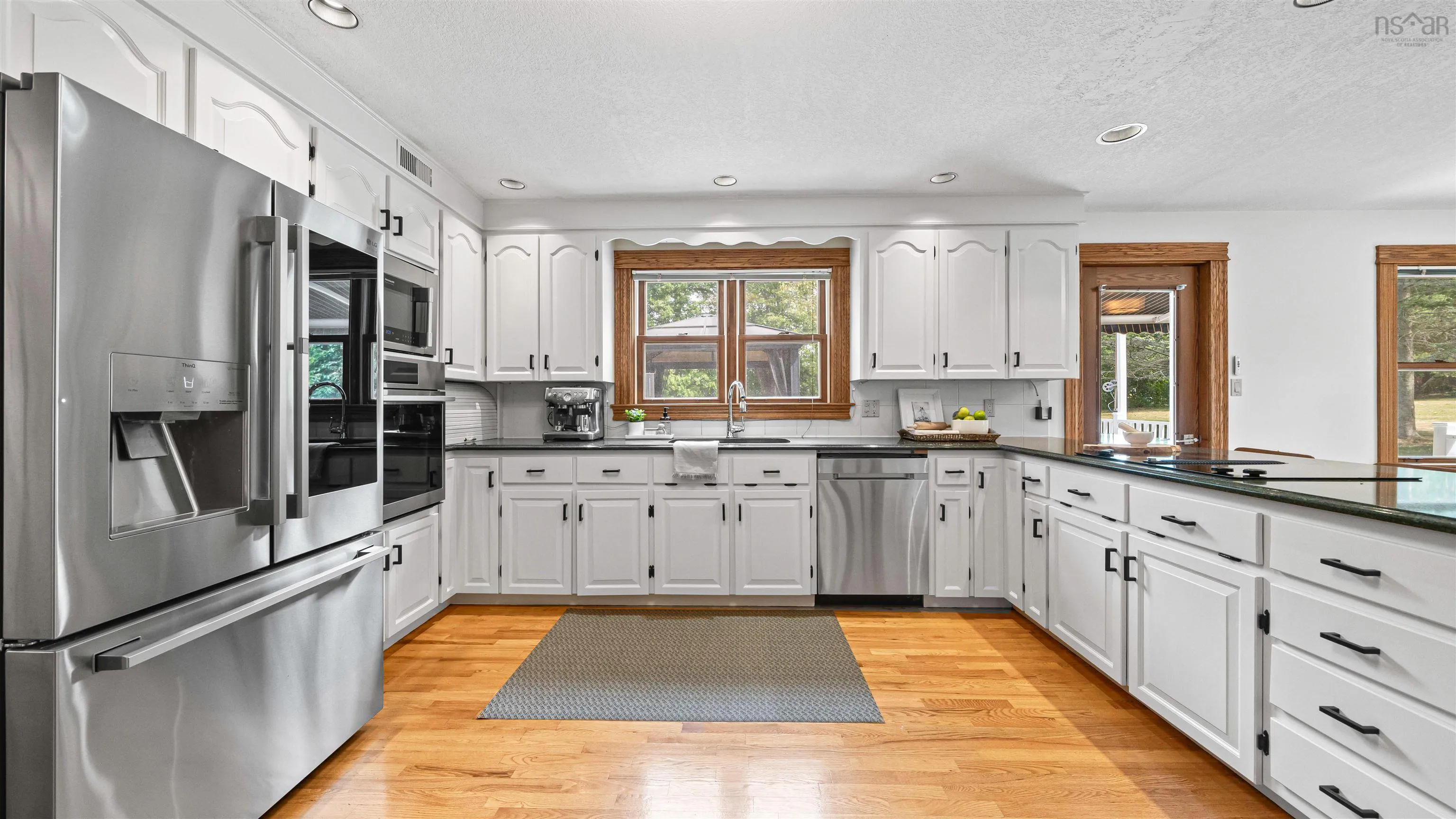 156 Brown Street, Berwick, NS B0P 1E0, 5 Bedrooms Bedrooms, ,5 BathroomsBathrooms,Residential,For Sale,Brown,202521846