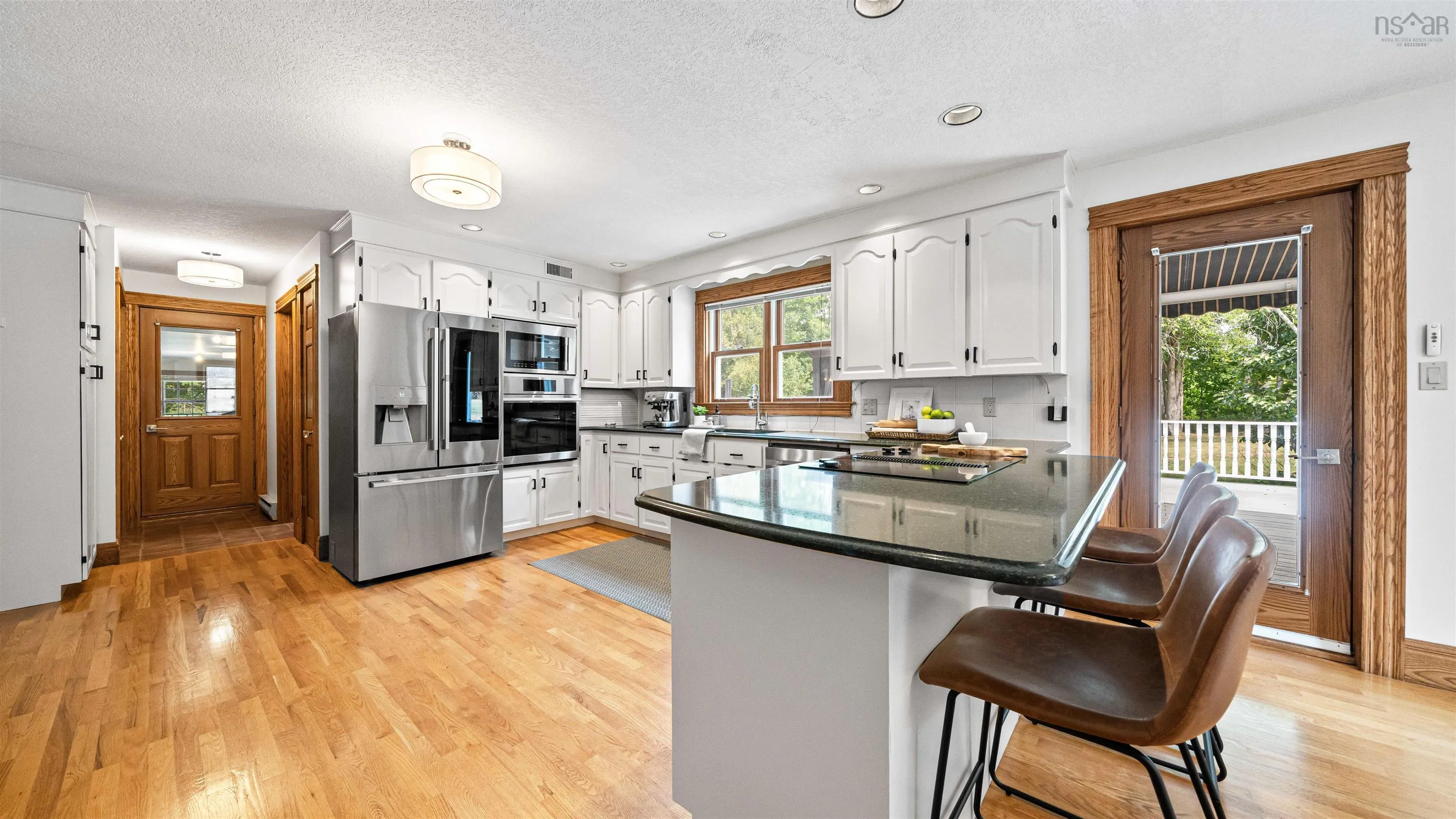 156 Brown Street, Berwick, NS B0P 1E0, 5 Bedrooms Bedrooms, ,5 BathroomsBathrooms,Residential,For Sale,Brown,202521846