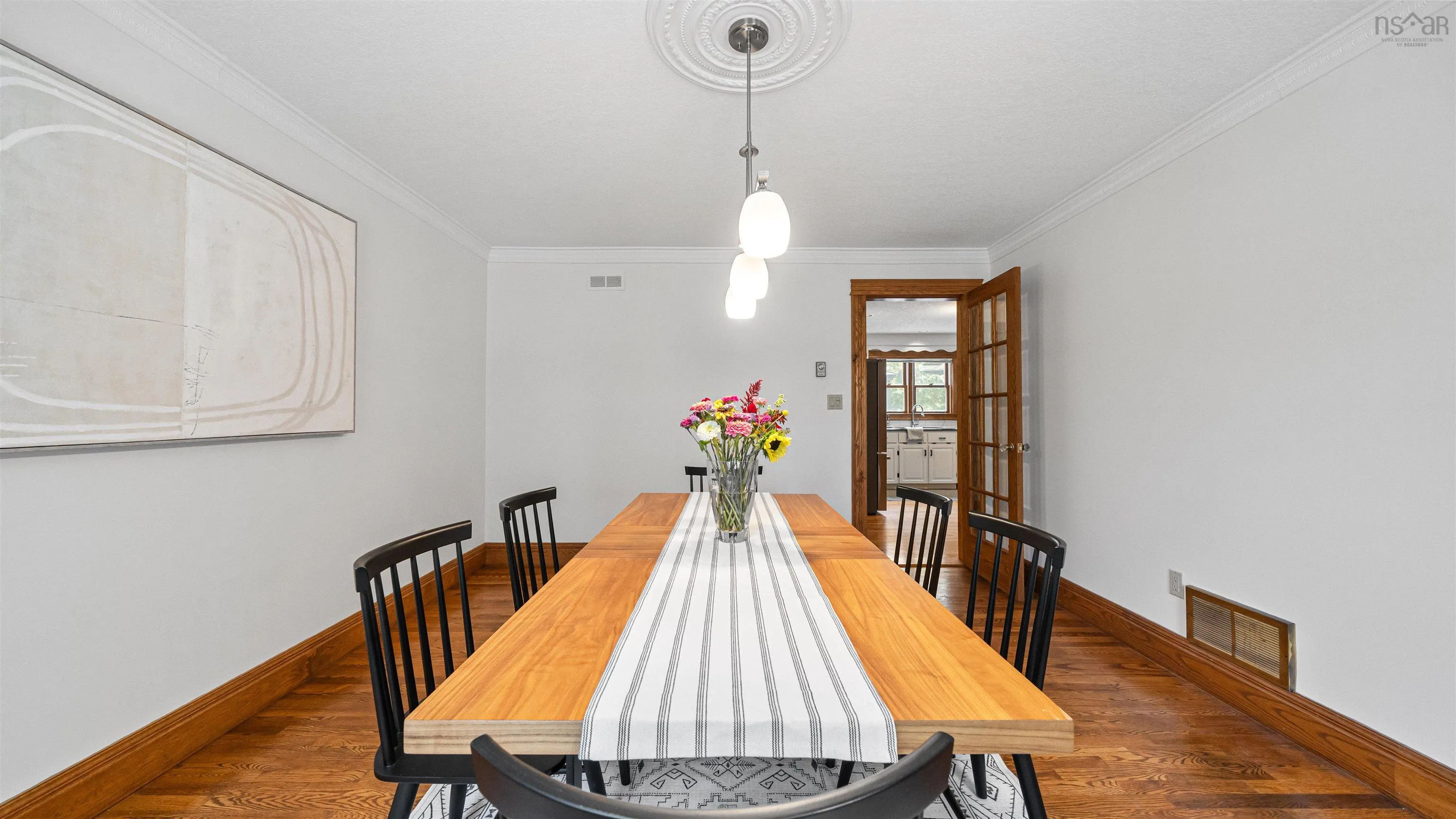 156 Brown Street, Berwick, NS B0P 1E0, 5 Bedrooms Bedrooms, ,5 BathroomsBathrooms,Residential,For Sale,Brown,202521846