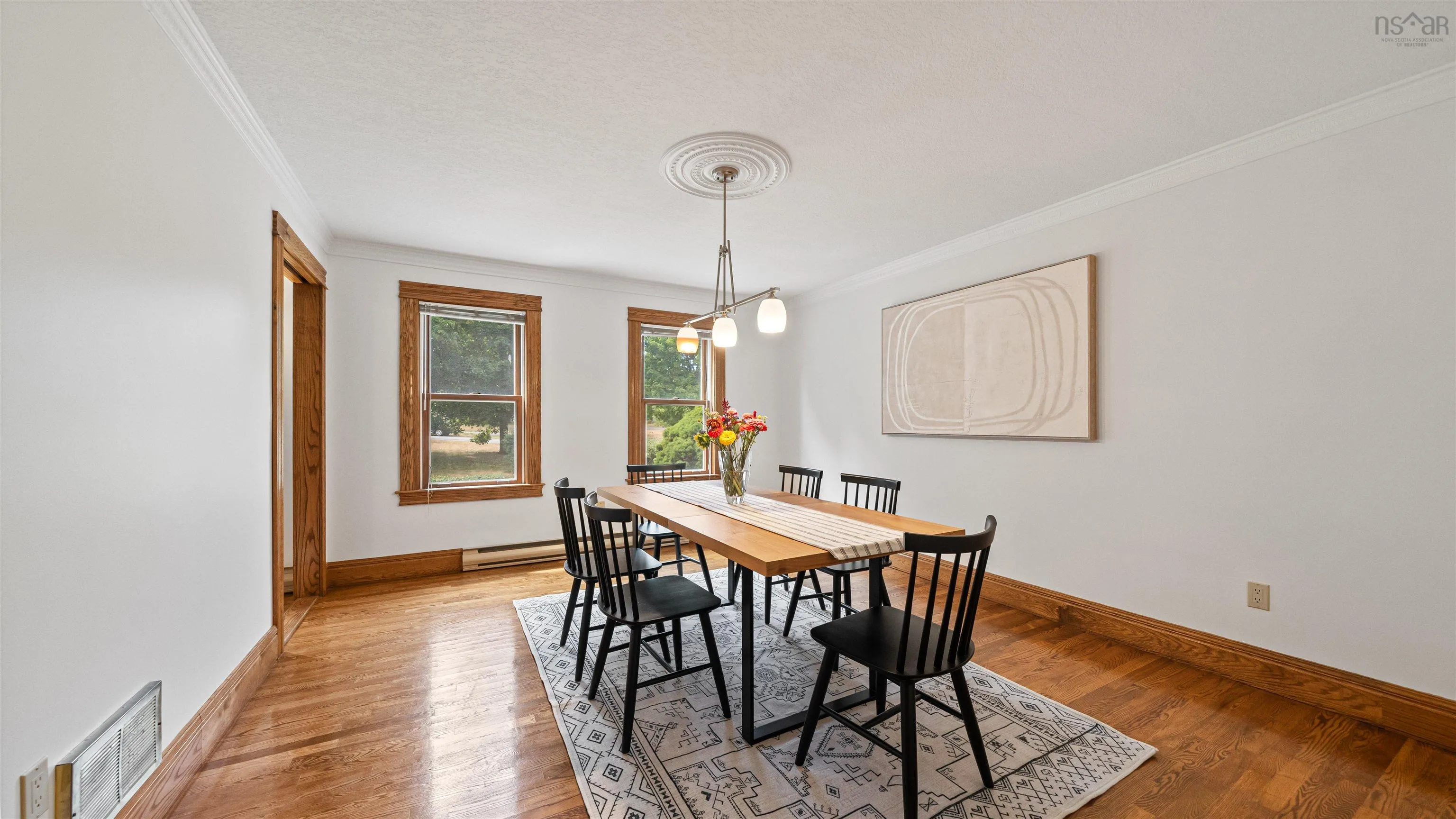 156 Brown Street, Berwick, NS B0P 1E0, 5 Bedrooms Bedrooms, ,5 BathroomsBathrooms,Residential,For Sale,Brown,202521846
