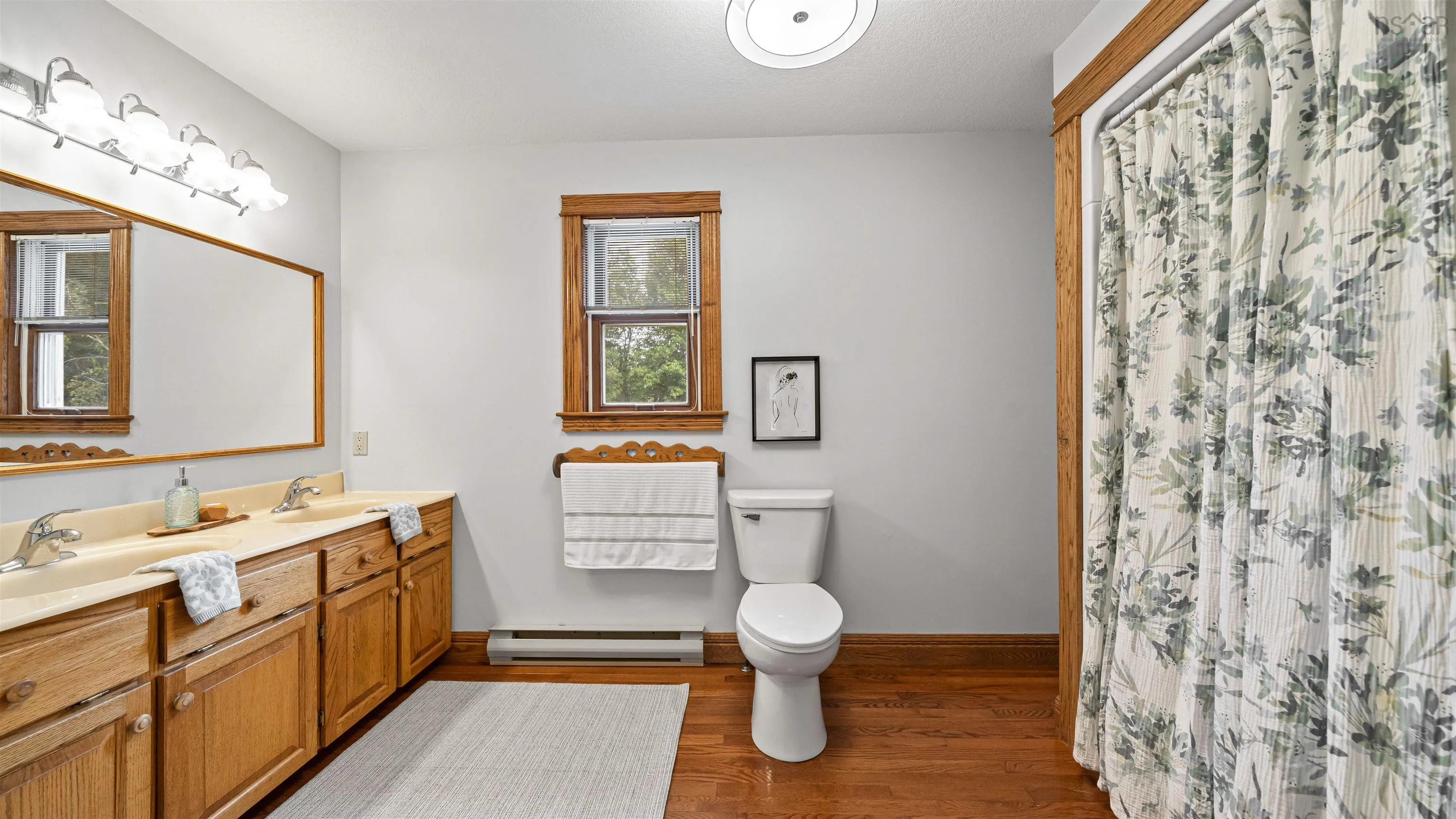 156 Brown Street, Berwick, NS B0P 1E0, 5 Bedrooms Bedrooms, ,5 BathroomsBathrooms,Residential,For Sale,Brown,202521846