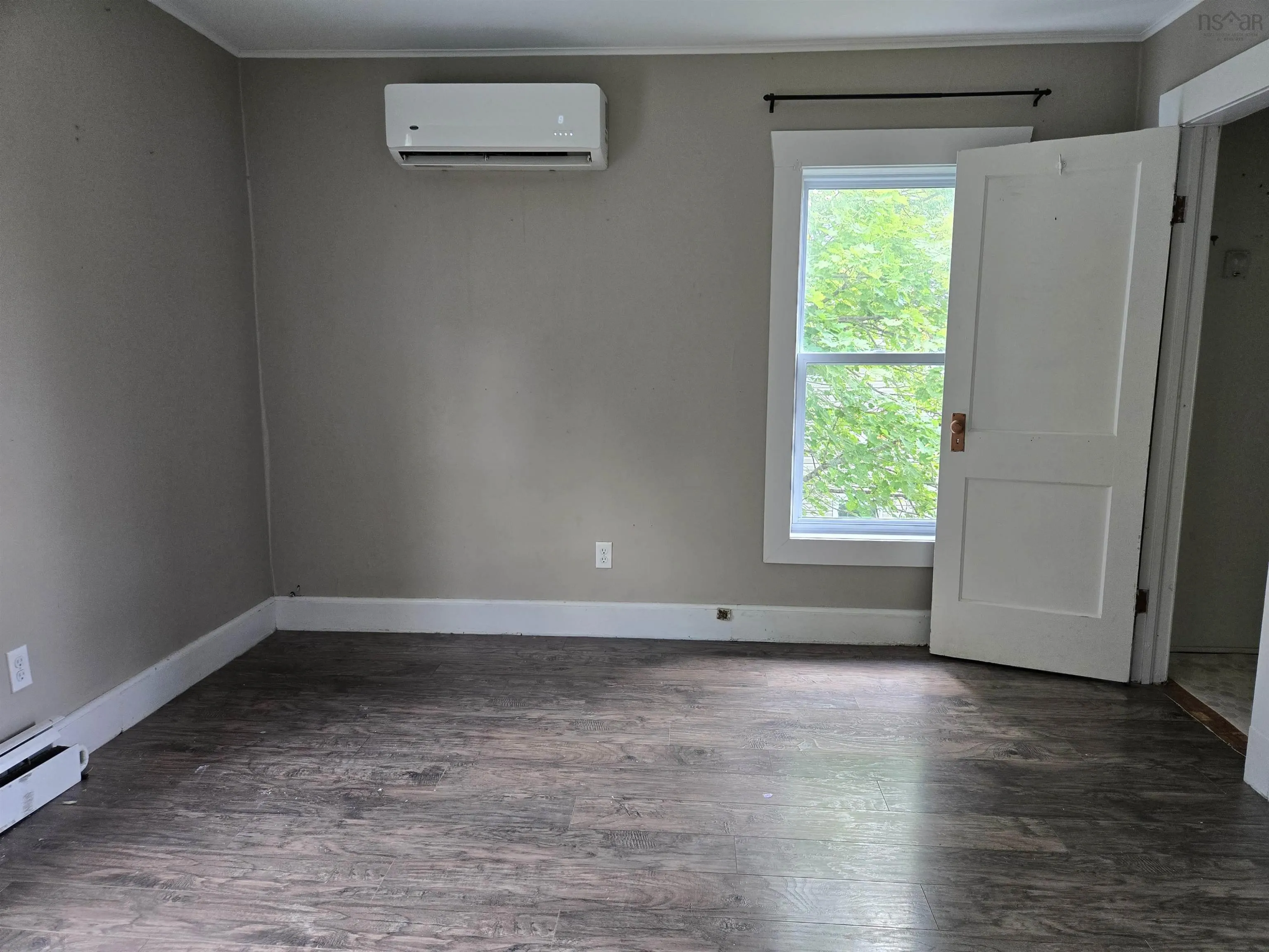 106 Brookland Street, Sydney, NS B1P 5B4, 5 Bedrooms Bedrooms, ,2 BathroomsBathrooms,Residential,For Sale,Brookland,202520848
