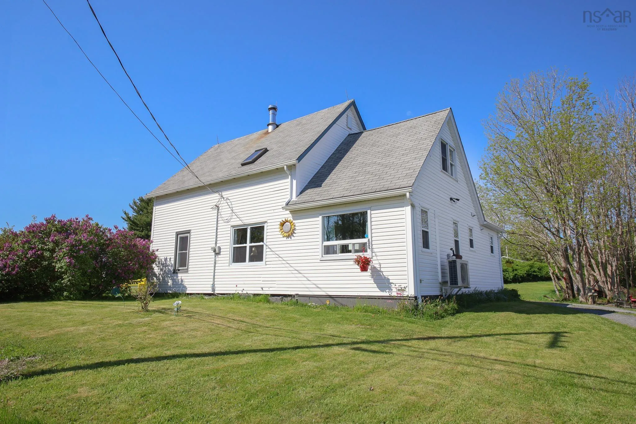 500 Northwest Road, Lilydale, NS B0J 2C0, 4 Bedrooms Bedrooms, ,2 BathroomsBathrooms,Residential,For Sale,Northwest,202513214