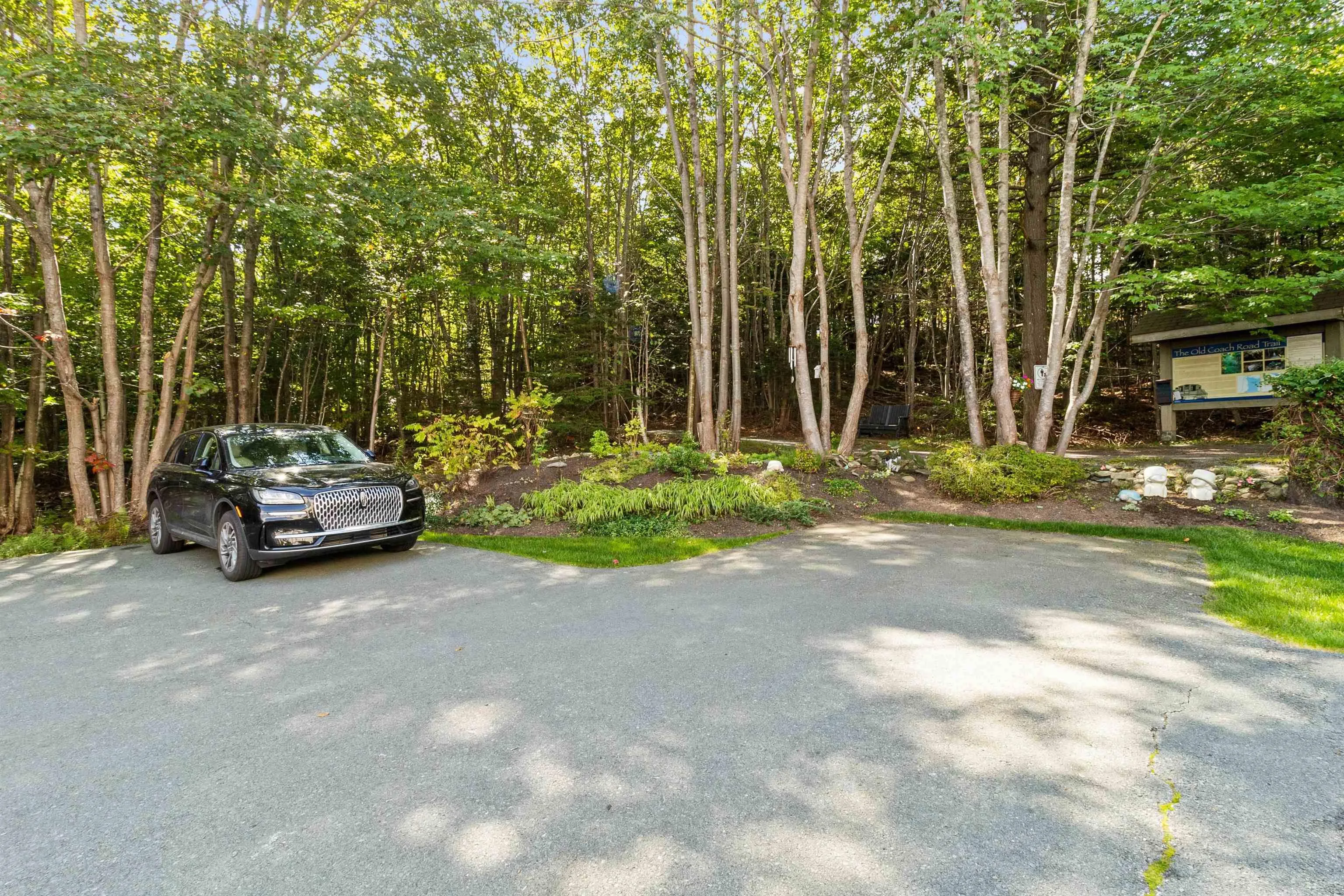 70 Southgate Drive, Bedford, NS B4A 4K8, 3 Bedrooms Bedrooms, ,4 BathroomsBathrooms,Residential,For Sale,Southgate,202523956