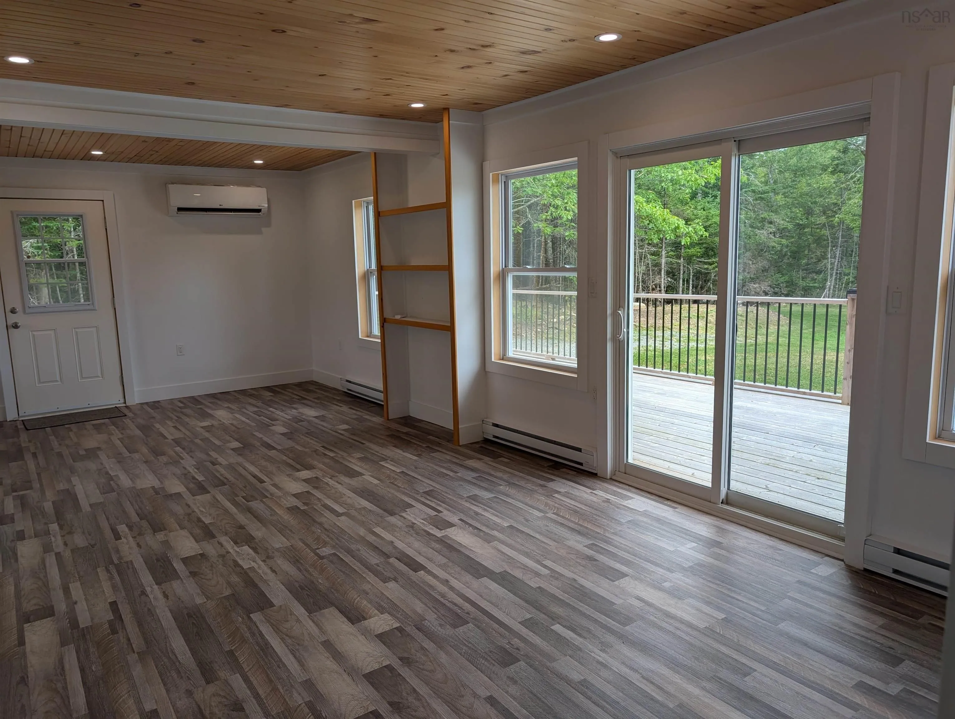 1988 New Chester Road, New Chester, NS B0J 2K0, 3 Bedrooms Bedrooms, ,2 BathroomsBathrooms,Residential,For Sale,New Chester,202519302