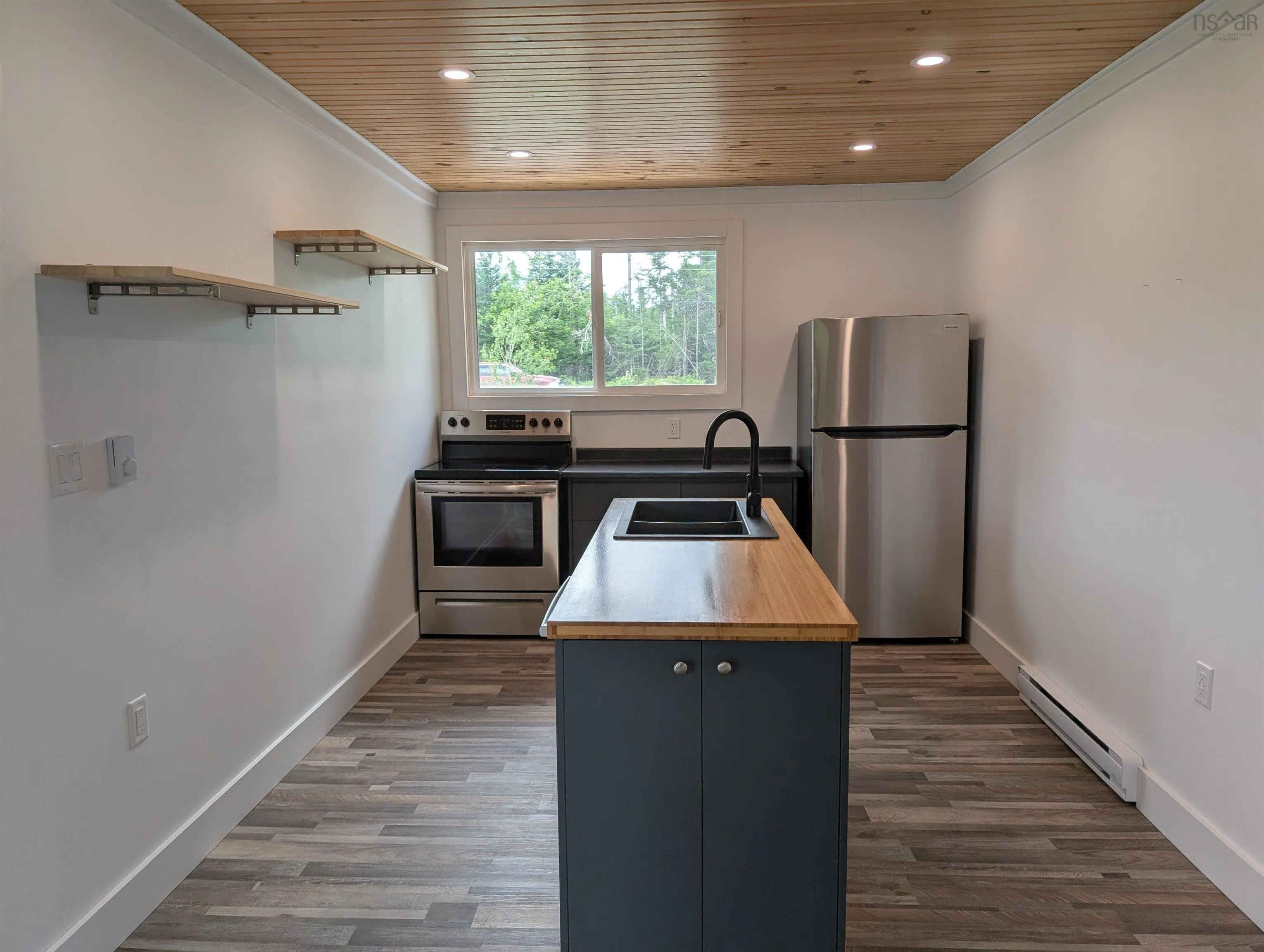 1988 New Chester Road, New Chester, NS B0J 2K0, 3 Bedrooms Bedrooms, ,2 BathroomsBathrooms,Residential,For Sale,New Chester,202519302