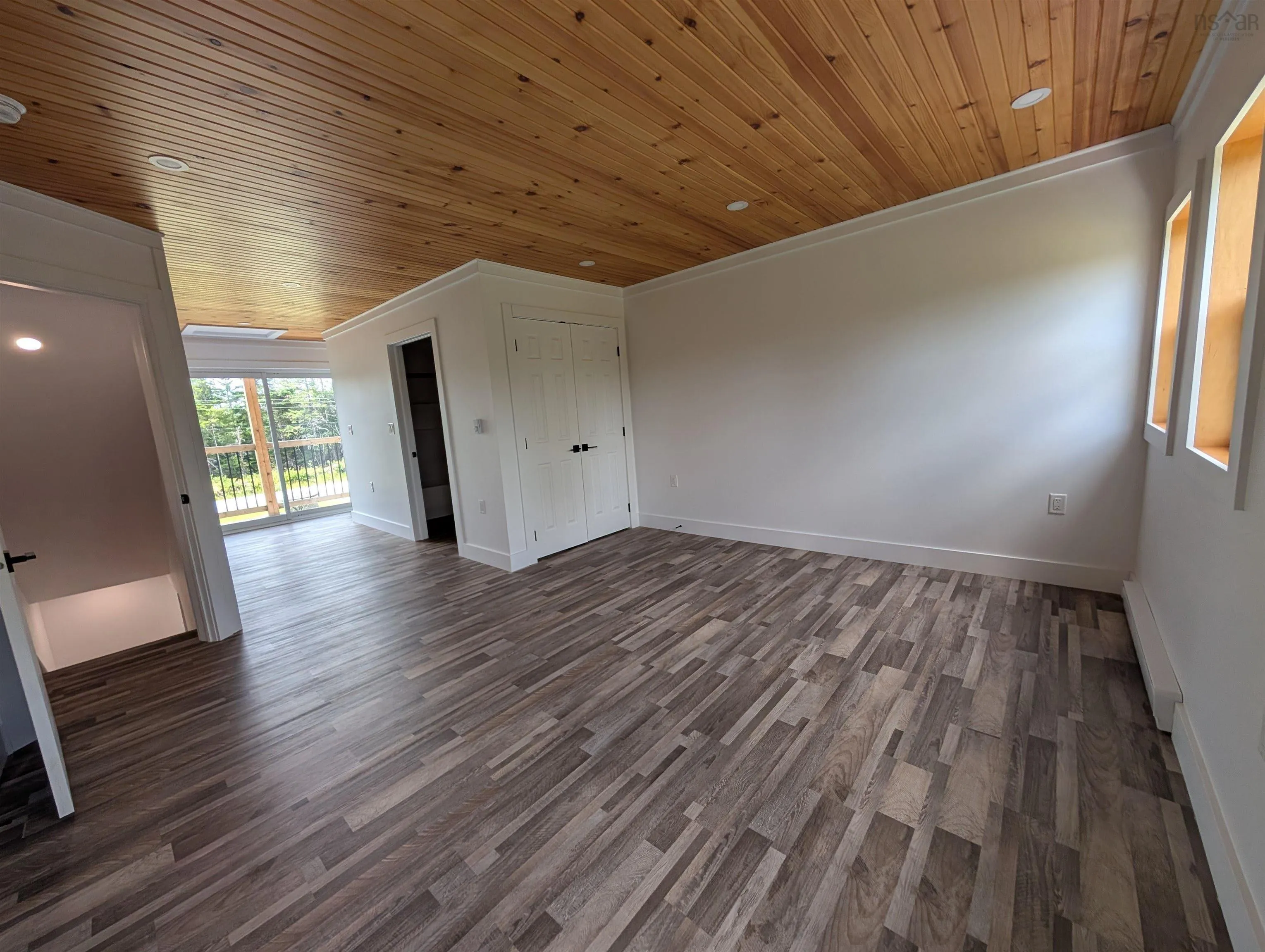 1988 New Chester Road, New Chester, NS B0J 2K0, 3 Bedrooms Bedrooms, ,2 BathroomsBathrooms,Residential,For Sale,New Chester,202519302