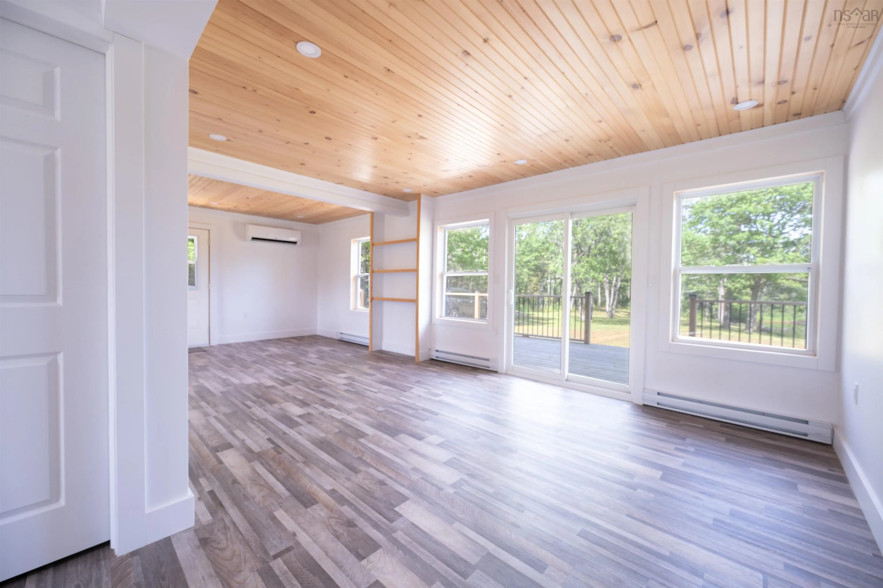 1988 New Chester Road, New Chester, NS B0J 2K0, 3 Bedrooms Bedrooms, ,2 BathroomsBathrooms,Residential,For Sale,New Chester,202519302