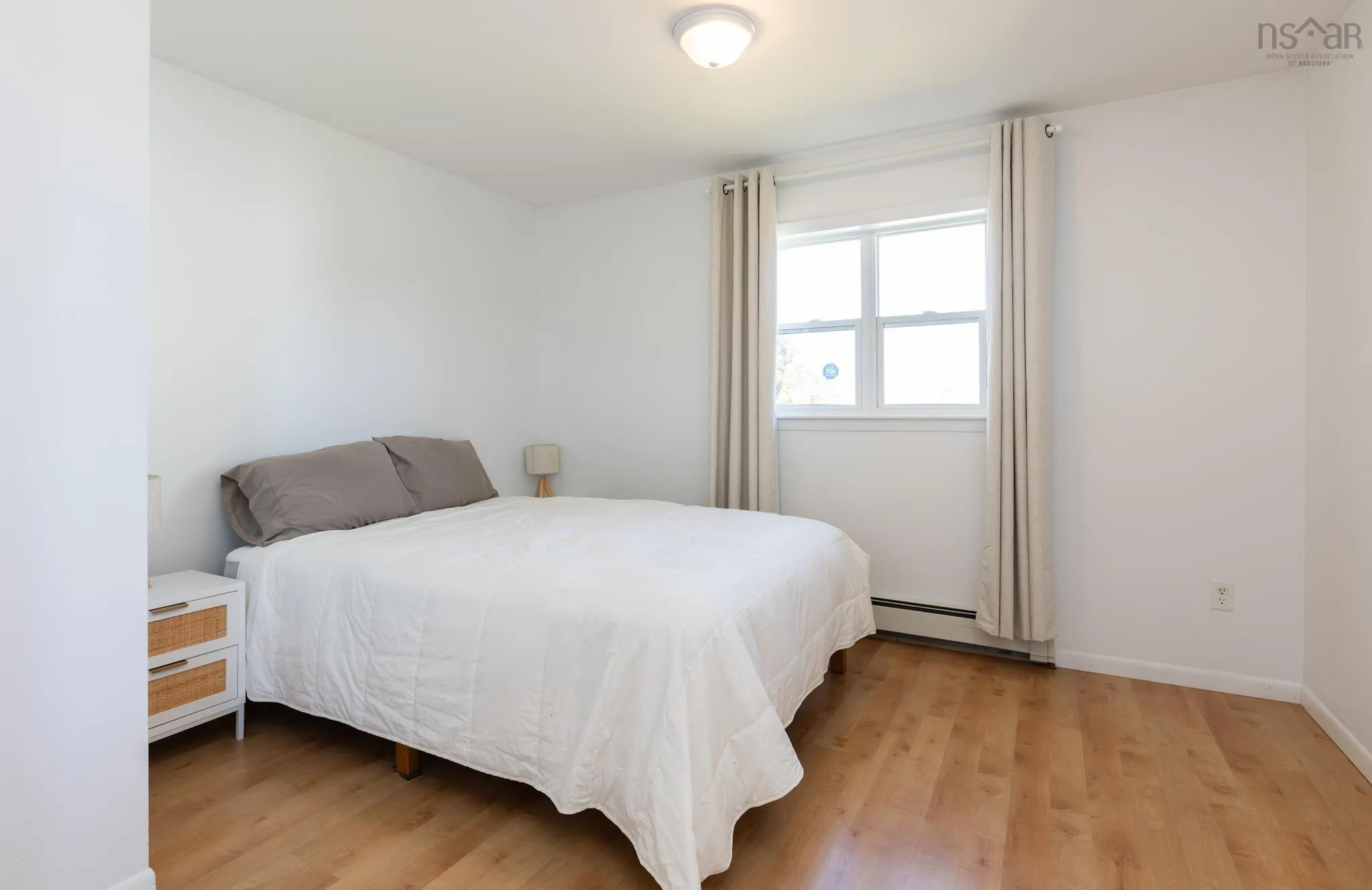 38 Beacon Street, Yarmouth, NS B5A 2W4, 4 Bedrooms Bedrooms, ,2 BathroomsBathrooms,Residential,For Sale,Beacon,202523726