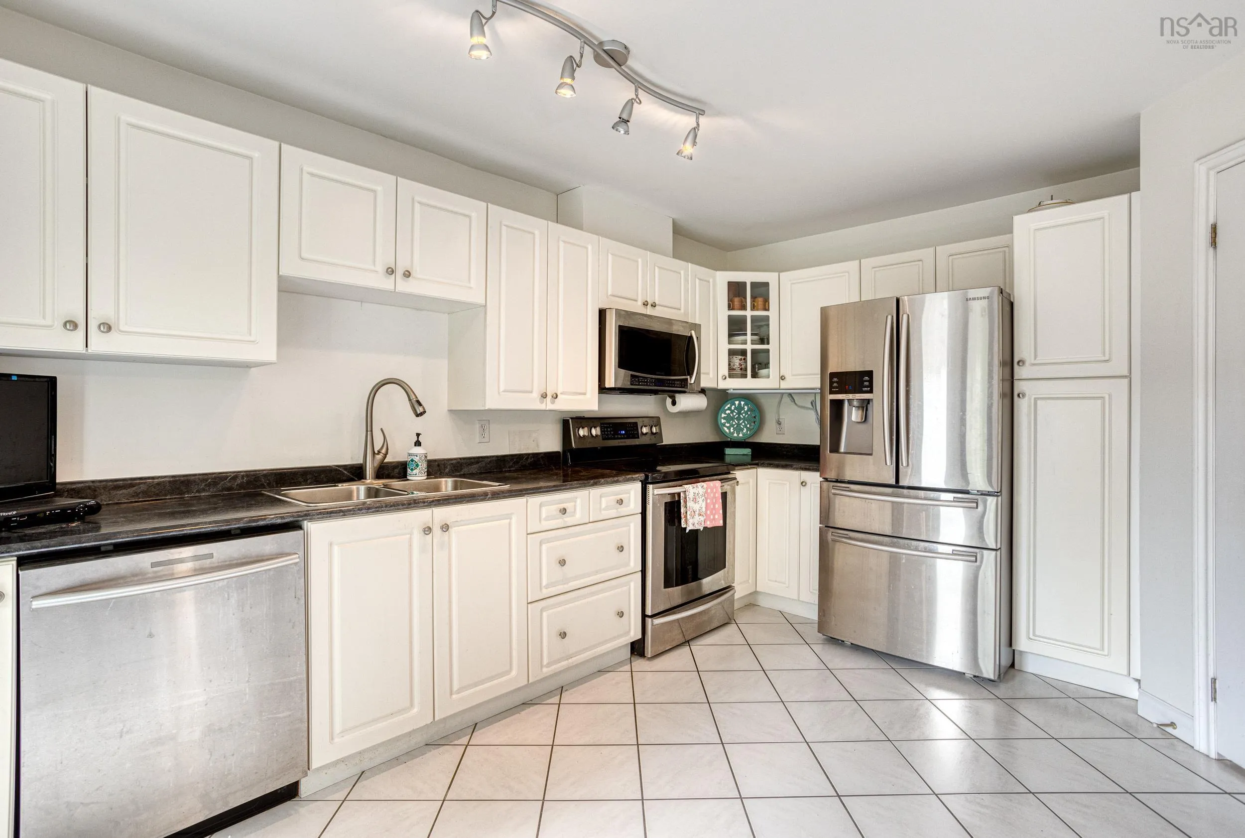 213 Spinnaker Drive, Halifax, NS B3N 3C3, 3 Bedrooms Bedrooms, ,3 BathroomsBathrooms,Residential,For Sale,Spinnaker,202521137