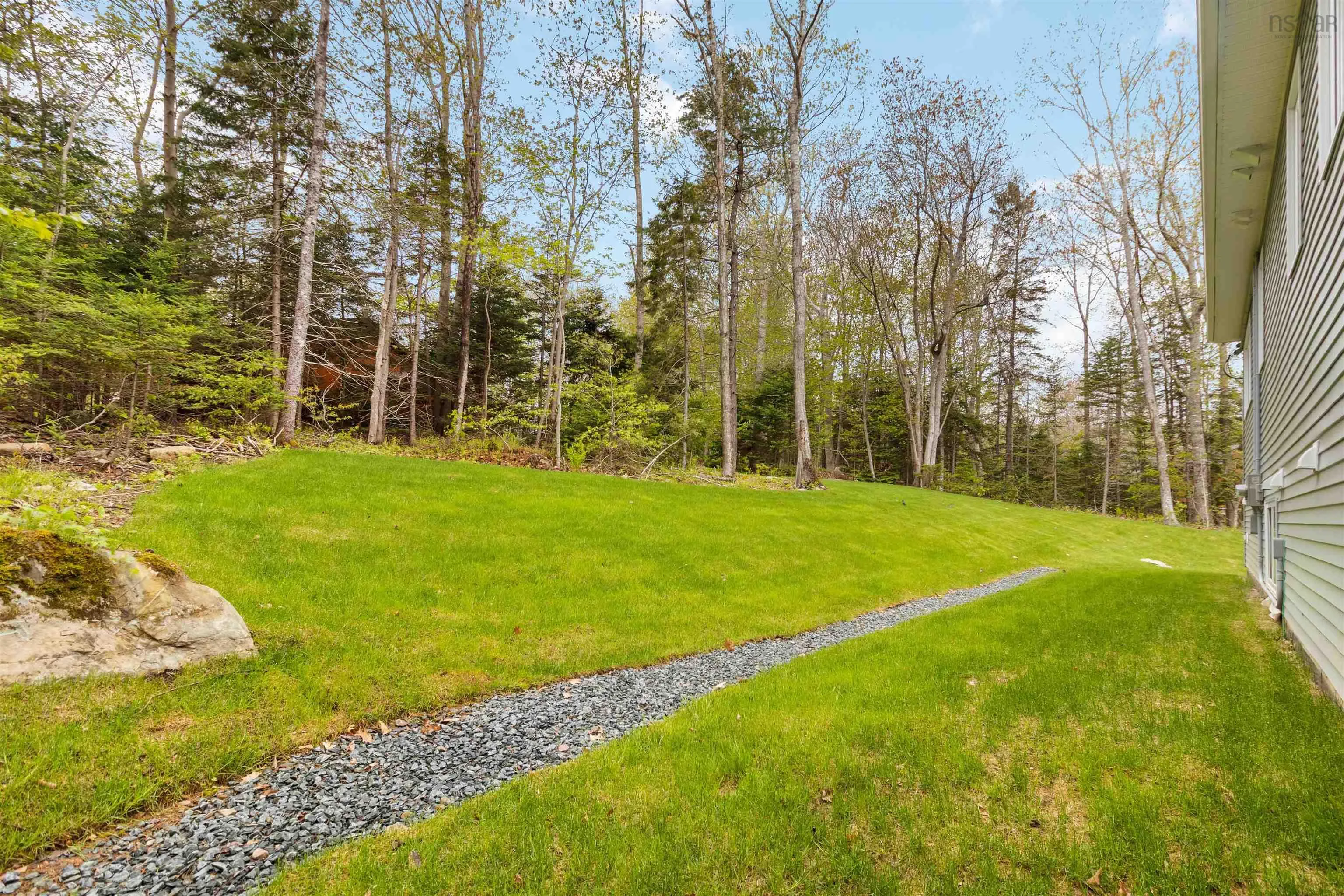 294 Lockview Road, Fall River, NS B2T 1J1, 4 Bedrooms Bedrooms, ,4 BathroomsBathrooms,Residential,For Sale,Lockview,202511886