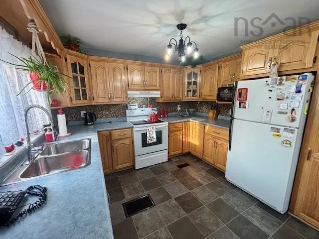 211 Ling Street, New Waterford, NS B1H 2W3, 2 Bedrooms Bedrooms, ,1 BathroomBathrooms,Residential,For Sale,Ling,202519269