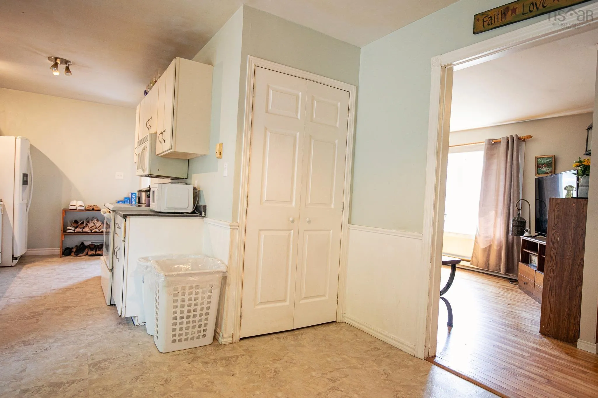 39 Rogers Avenue, Amherst, NS B4H 2J7, 3 Bedrooms Bedrooms, ,2 BathroomsBathrooms,Residential,For Sale,Rogers,202518165