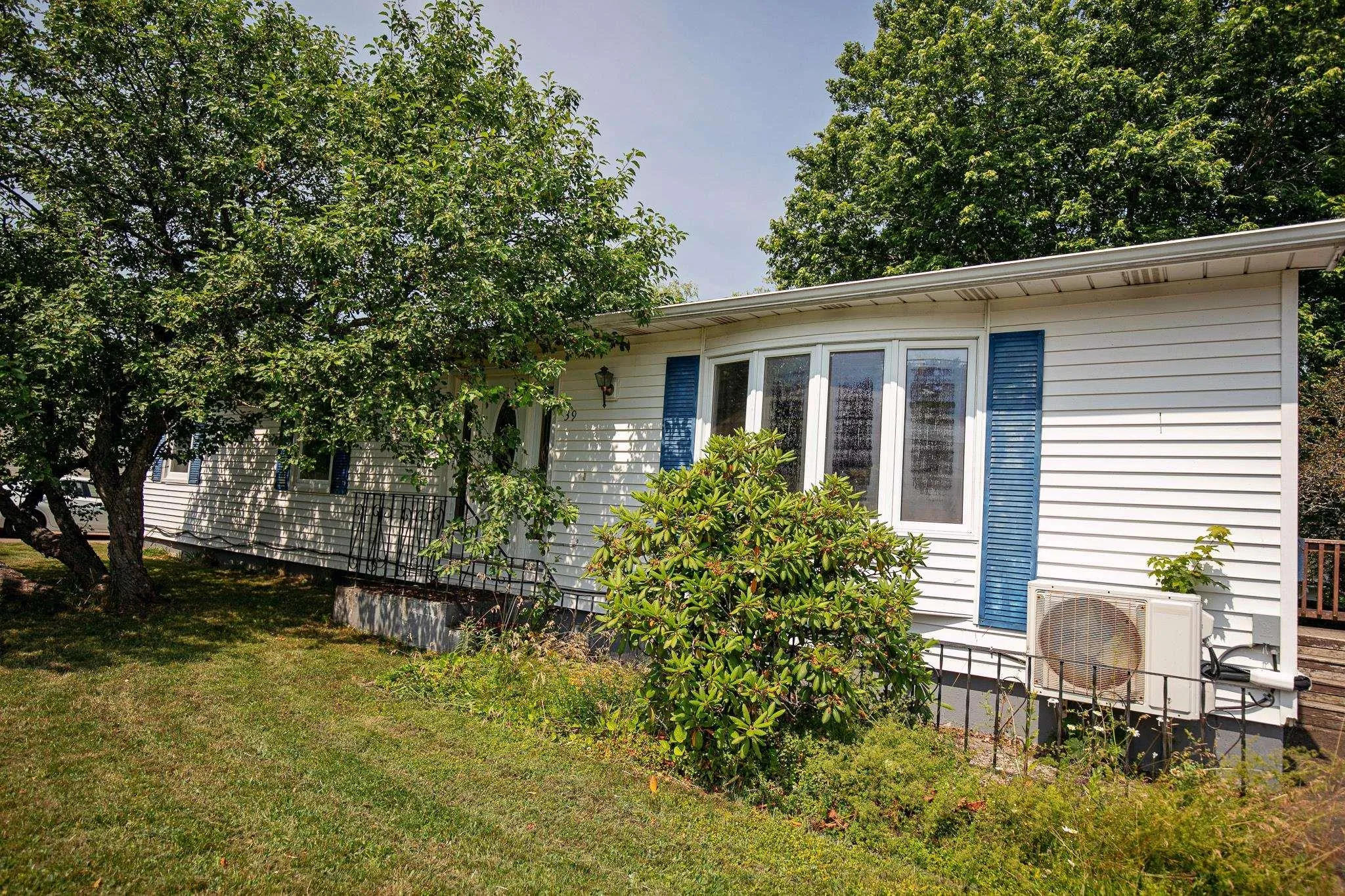 39 Rogers Avenue, Amherst, NS B4H 2J7, 3 Bedrooms Bedrooms, ,2 BathroomsBathrooms,Residential,For Sale,Rogers,202518165