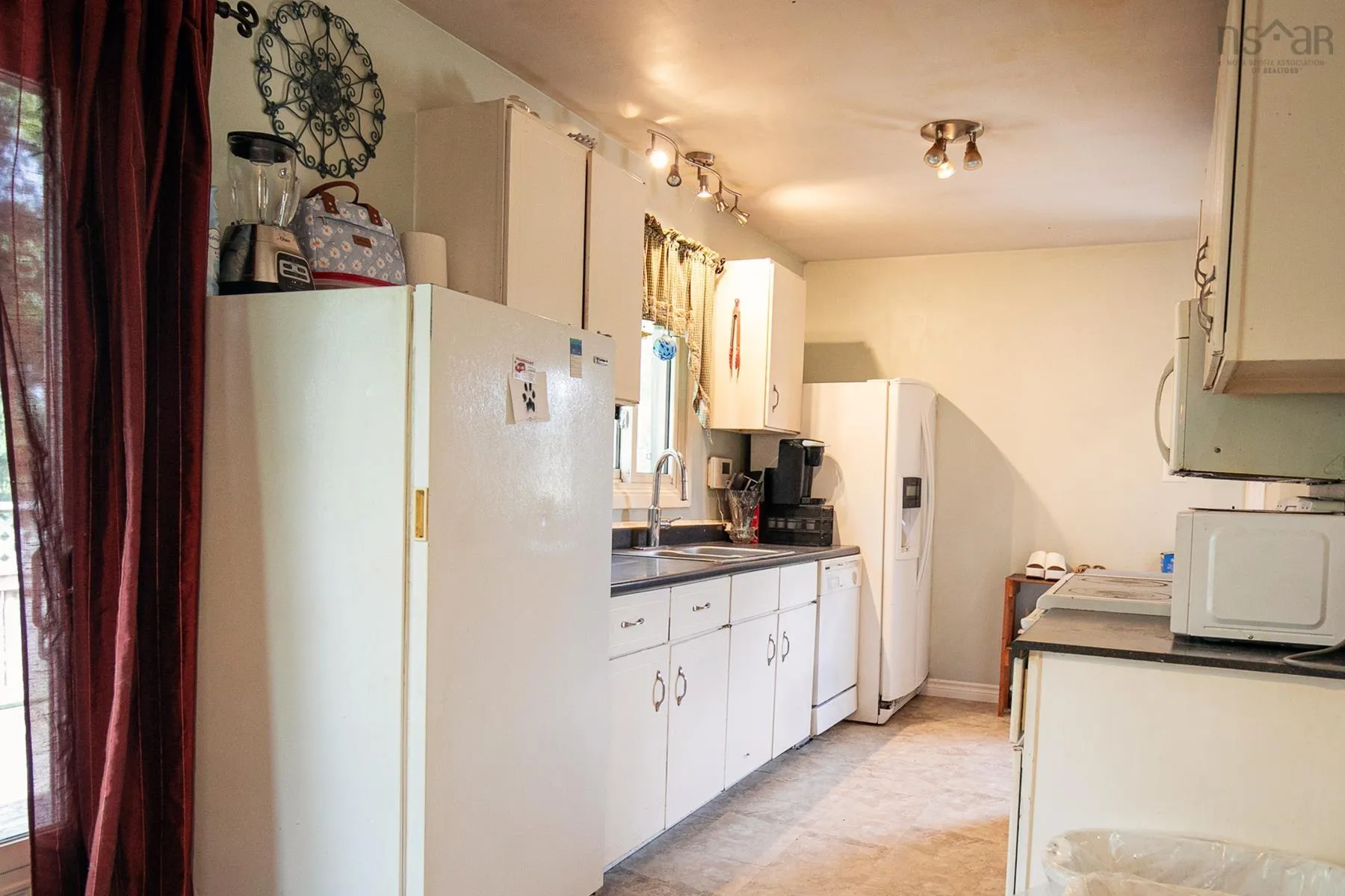 39 Rogers Avenue, Amherst, NS B4H 2J7, 3 Bedrooms Bedrooms, ,2 BathroomsBathrooms,Residential,For Sale,Rogers,202518165