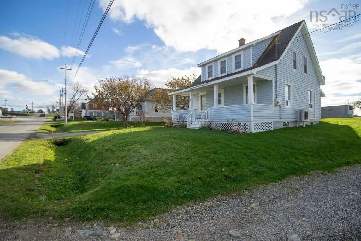 90 Peter Dugas Road, Meteghan, NS B0W 2J0, 5 Bedrooms Bedrooms, ,1 BathroomBathrooms,Residential,For Sale,Peter Dugas,202513033