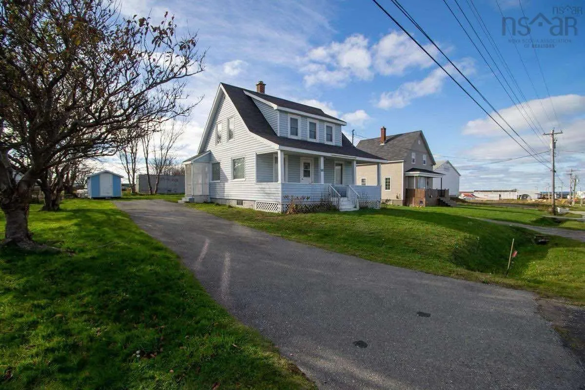 90 Peter Dugas Road, Meteghan, NS B0W 2J0, 5 Bedrooms Bedrooms, ,1 BathroomBathrooms,Residential,For Sale,Peter Dugas,202513033
