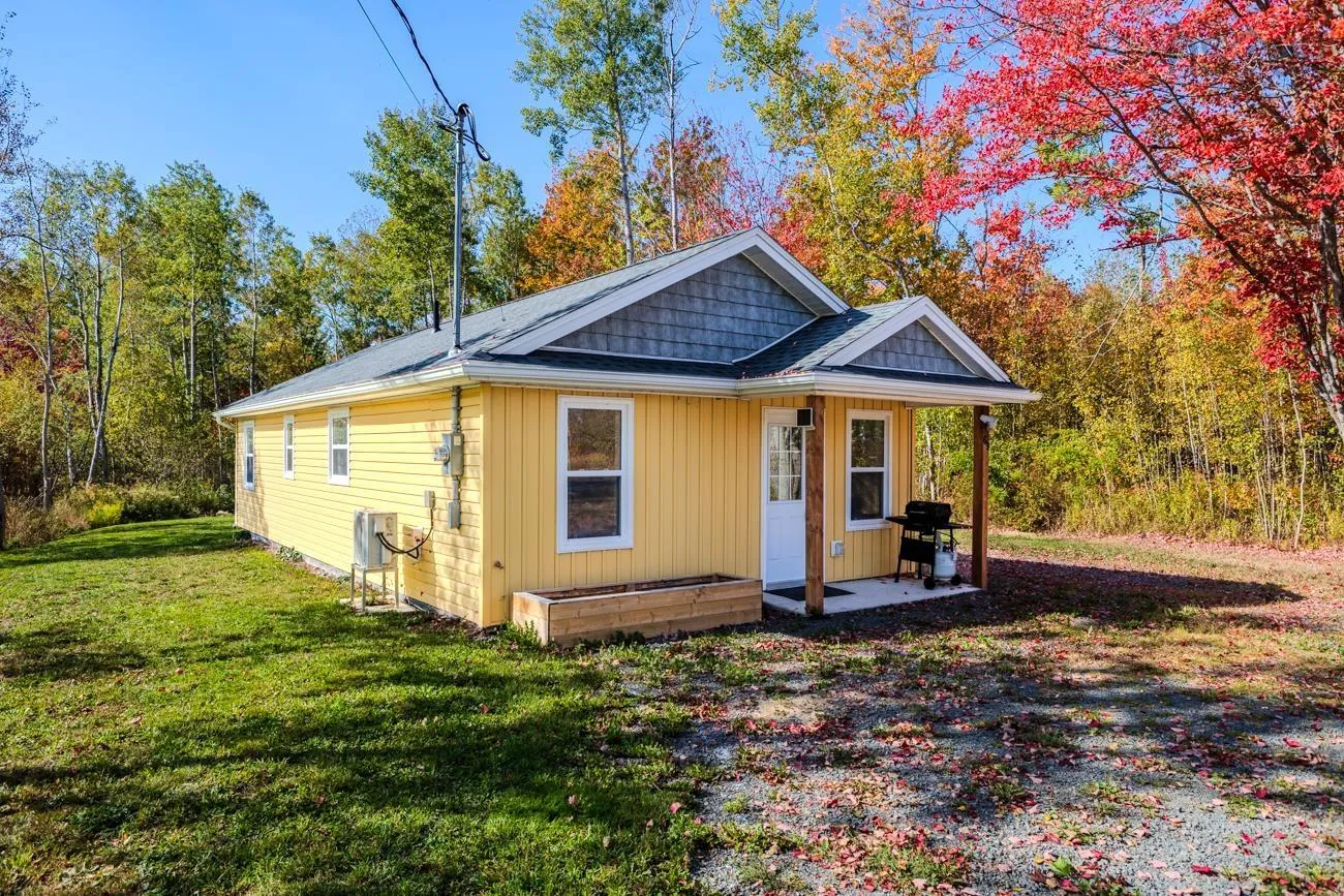 69 Ocean Beach Rd, Bramber, NS B0N 2R0, 2 Bedrooms Bedrooms, ,1 BathroomBathrooms,Residential,For Sale,Ocean Beach Rd,202525465
