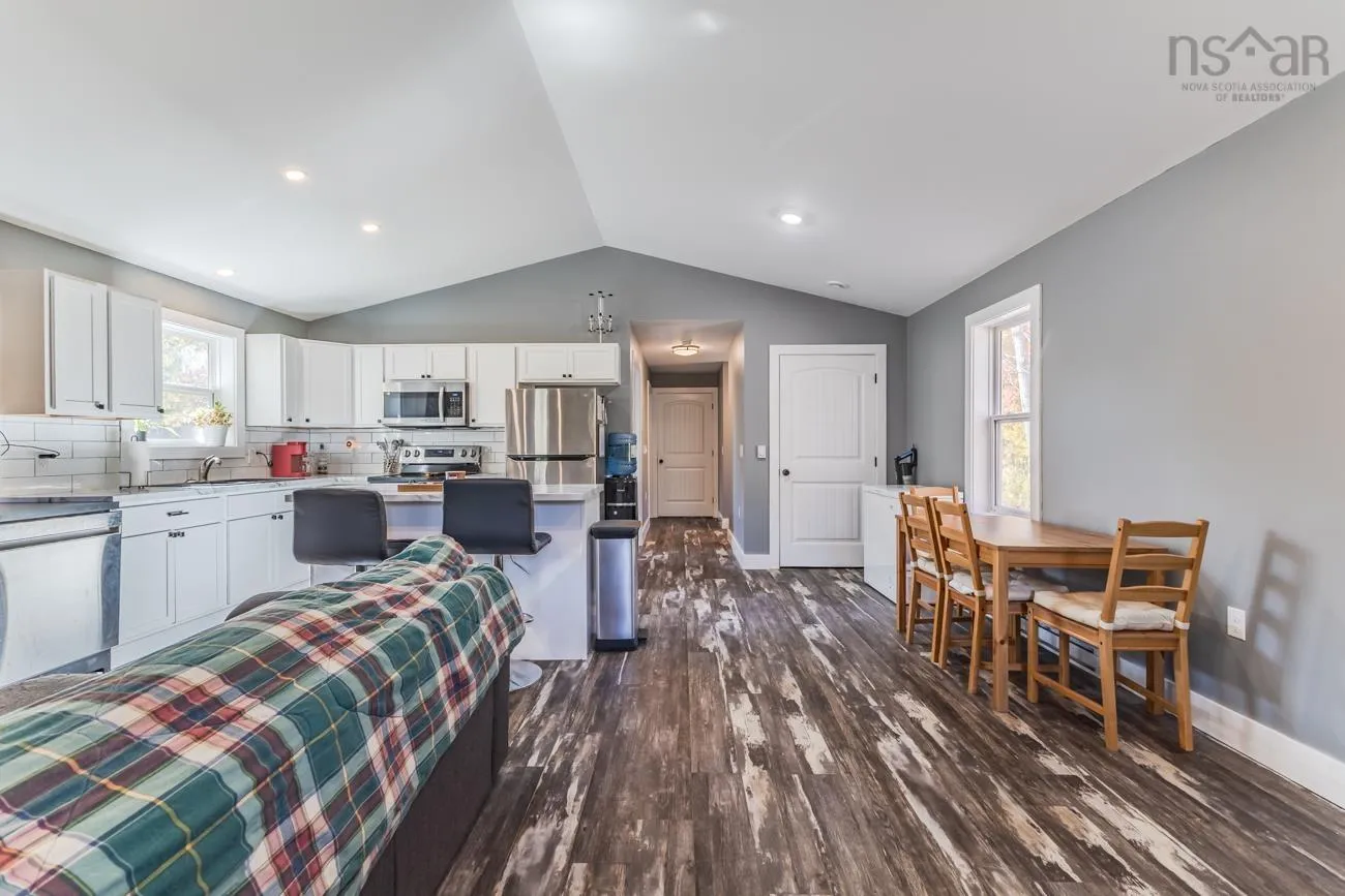 69 Ocean Beach Rd, Bramber, NS B0N 2R0, 2 Bedrooms Bedrooms, ,1 BathroomBathrooms,Residential,For Sale,Ocean Beach Rd,202525465